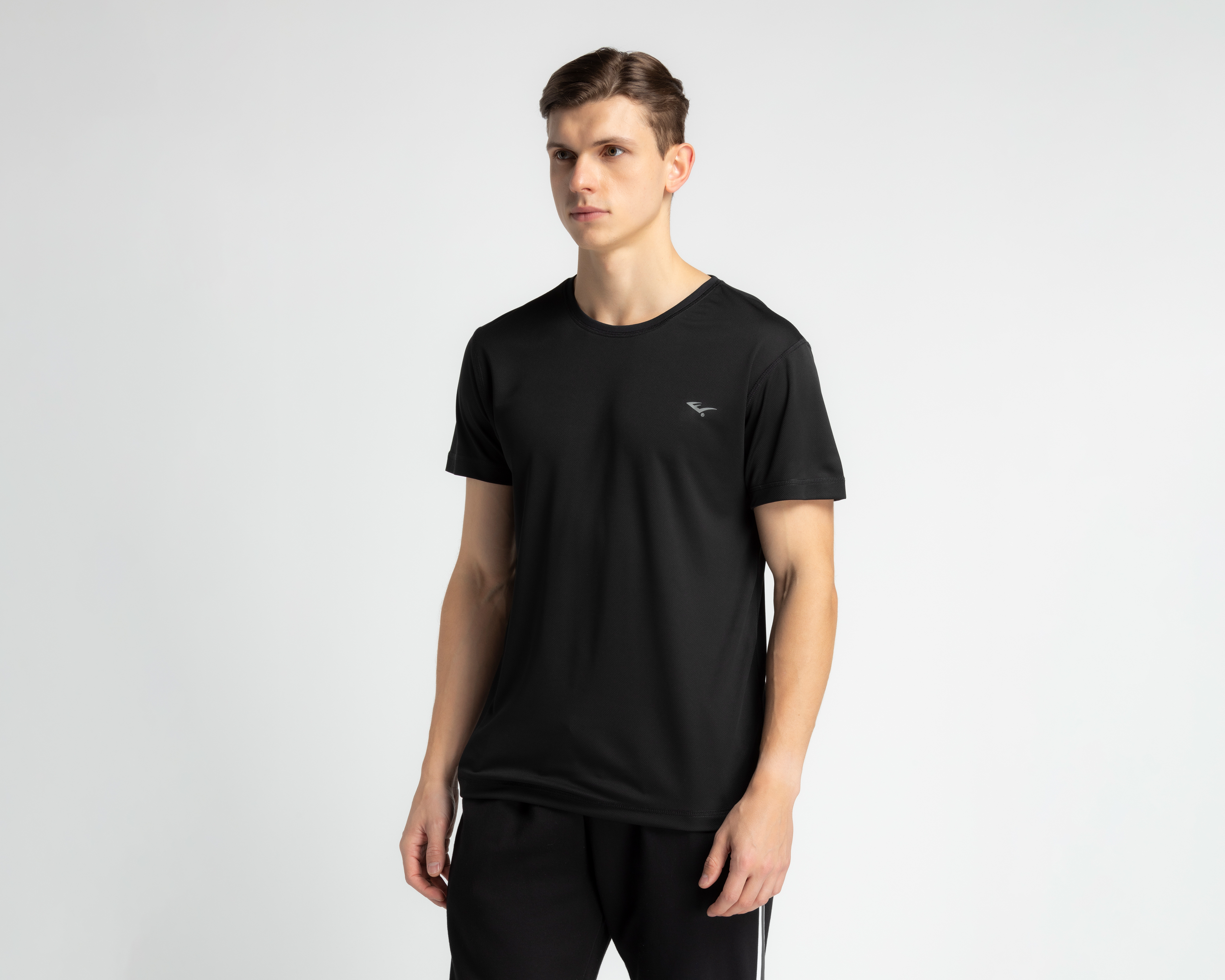 Foto 2 pulgar | Foto 1 | Playera Everlast de Entrenamiento para Hombre