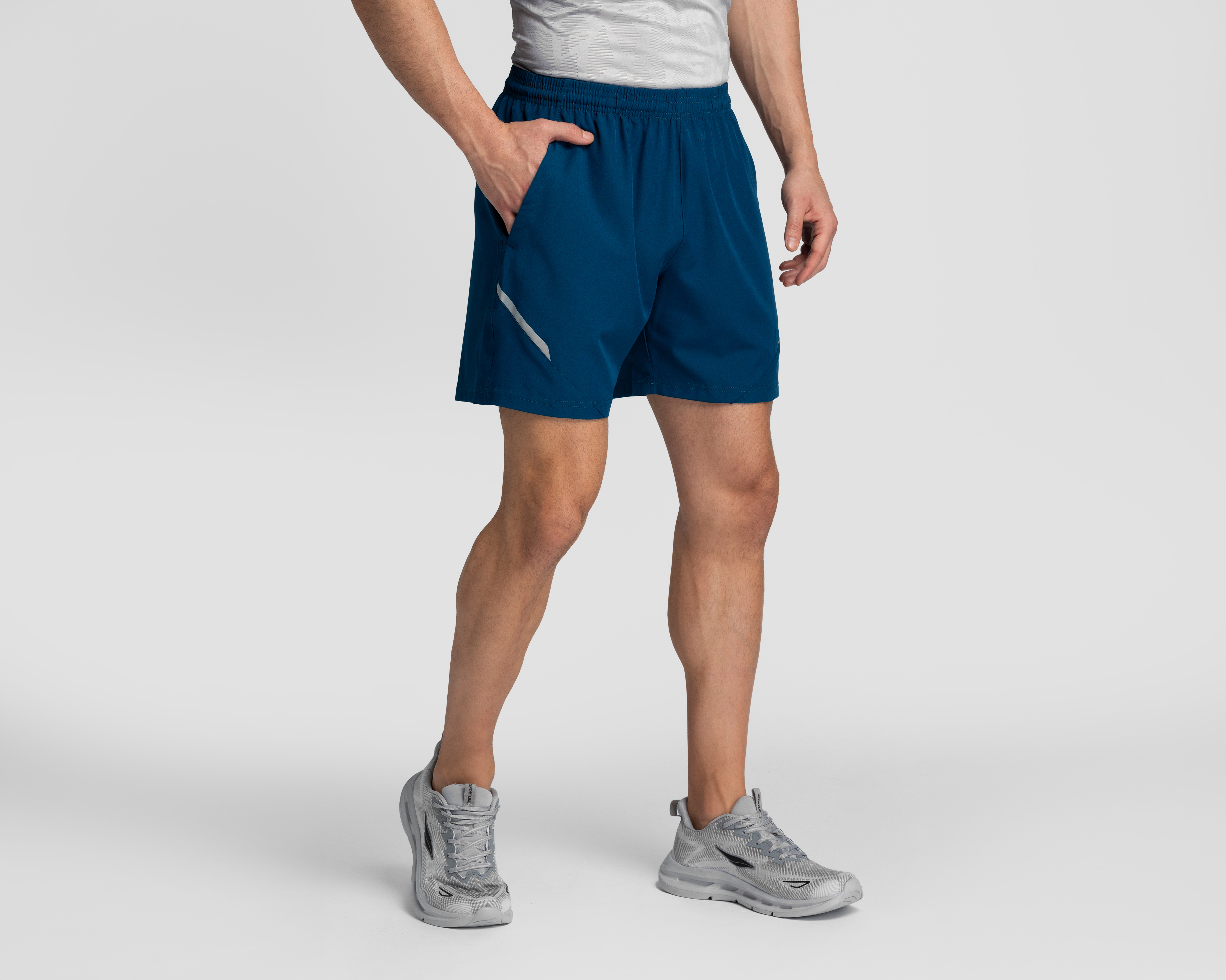 Foto 3 pulgar | Foto 2 | Short de Entrenamiento Sportline para Hombre