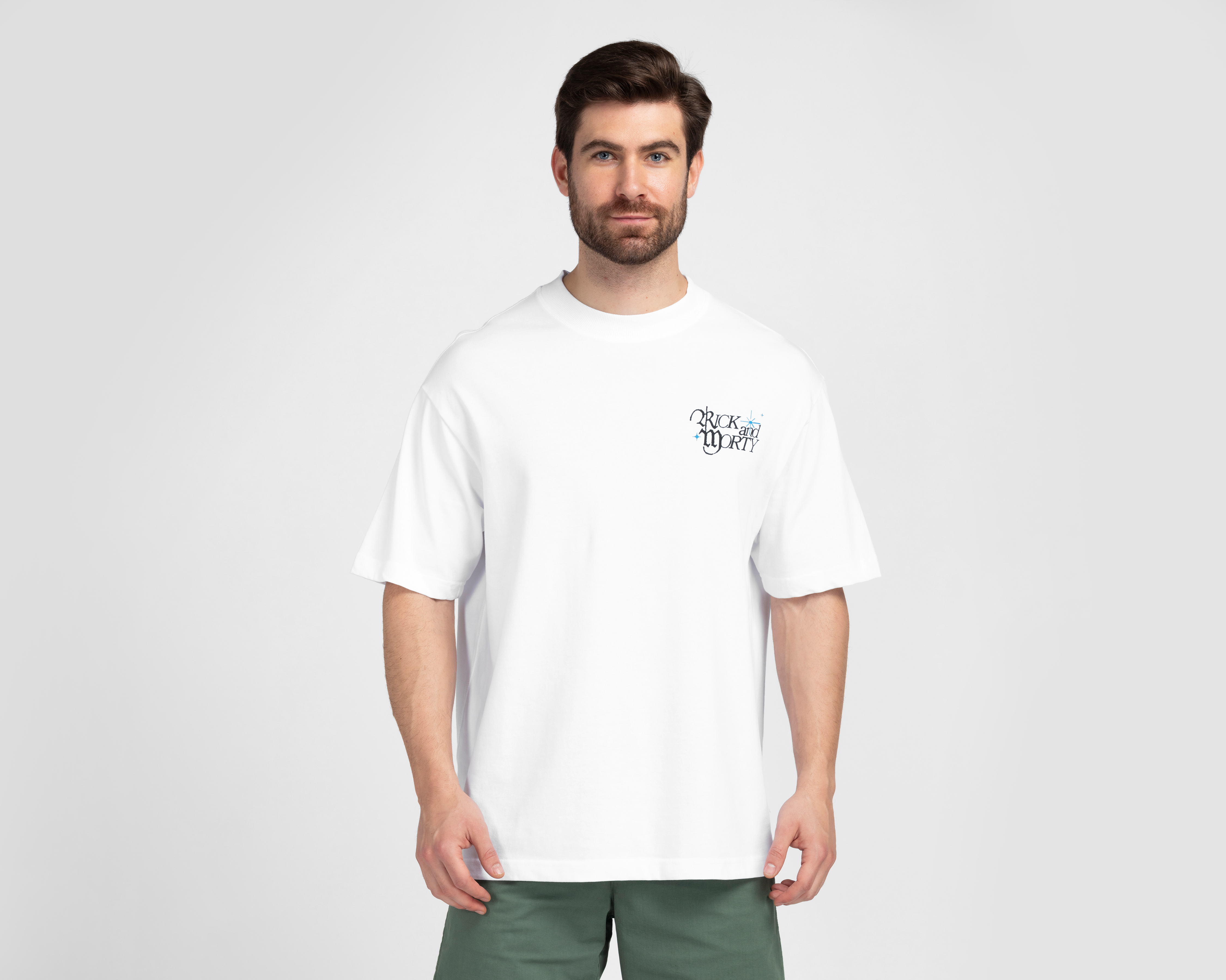 Foto 2 pulgar | Foto 1 | Playera de Cuello Redondo Blanca Rick & Morty para Hombre