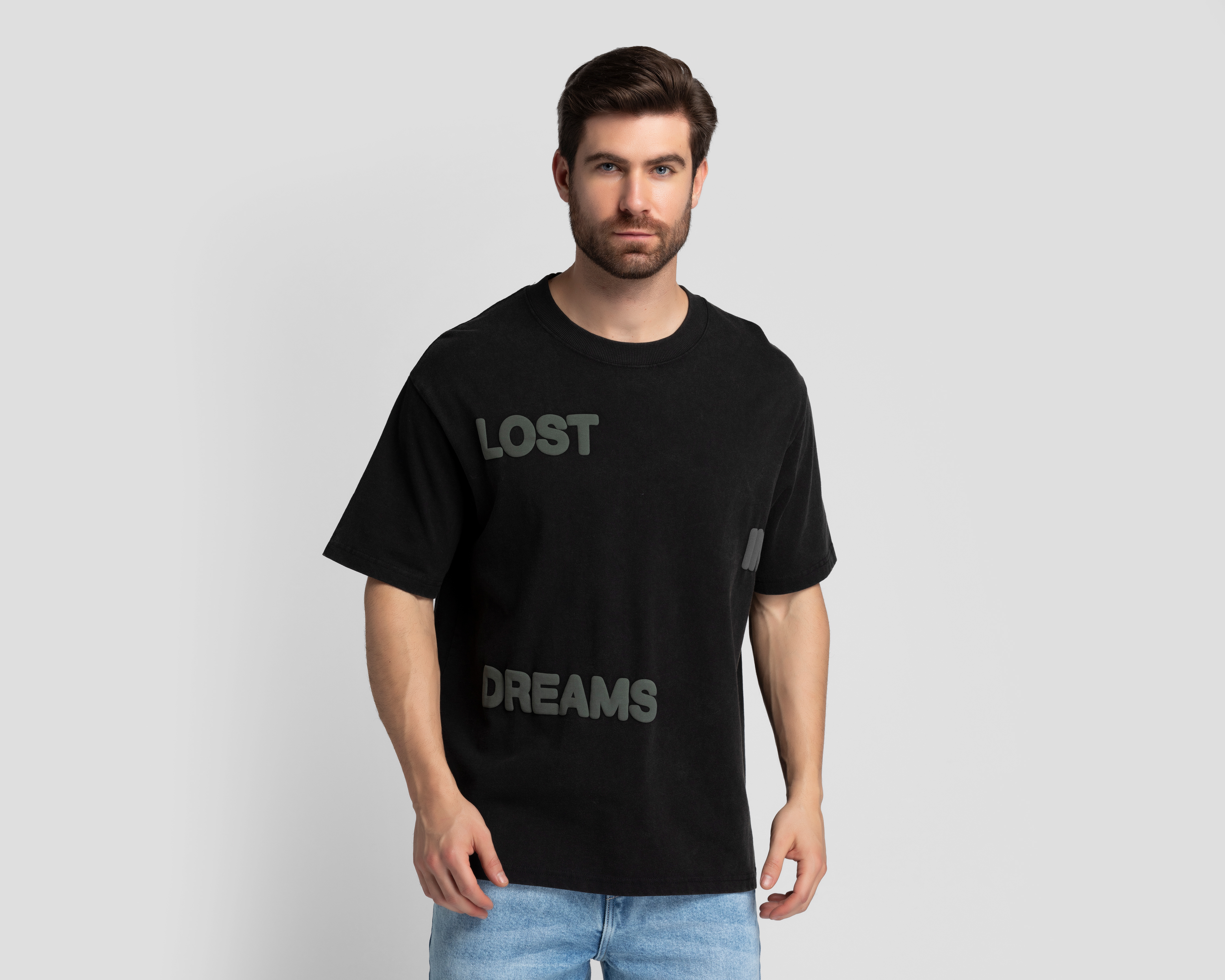 Playera de Cuello Redondo Negra Strona para Hombre