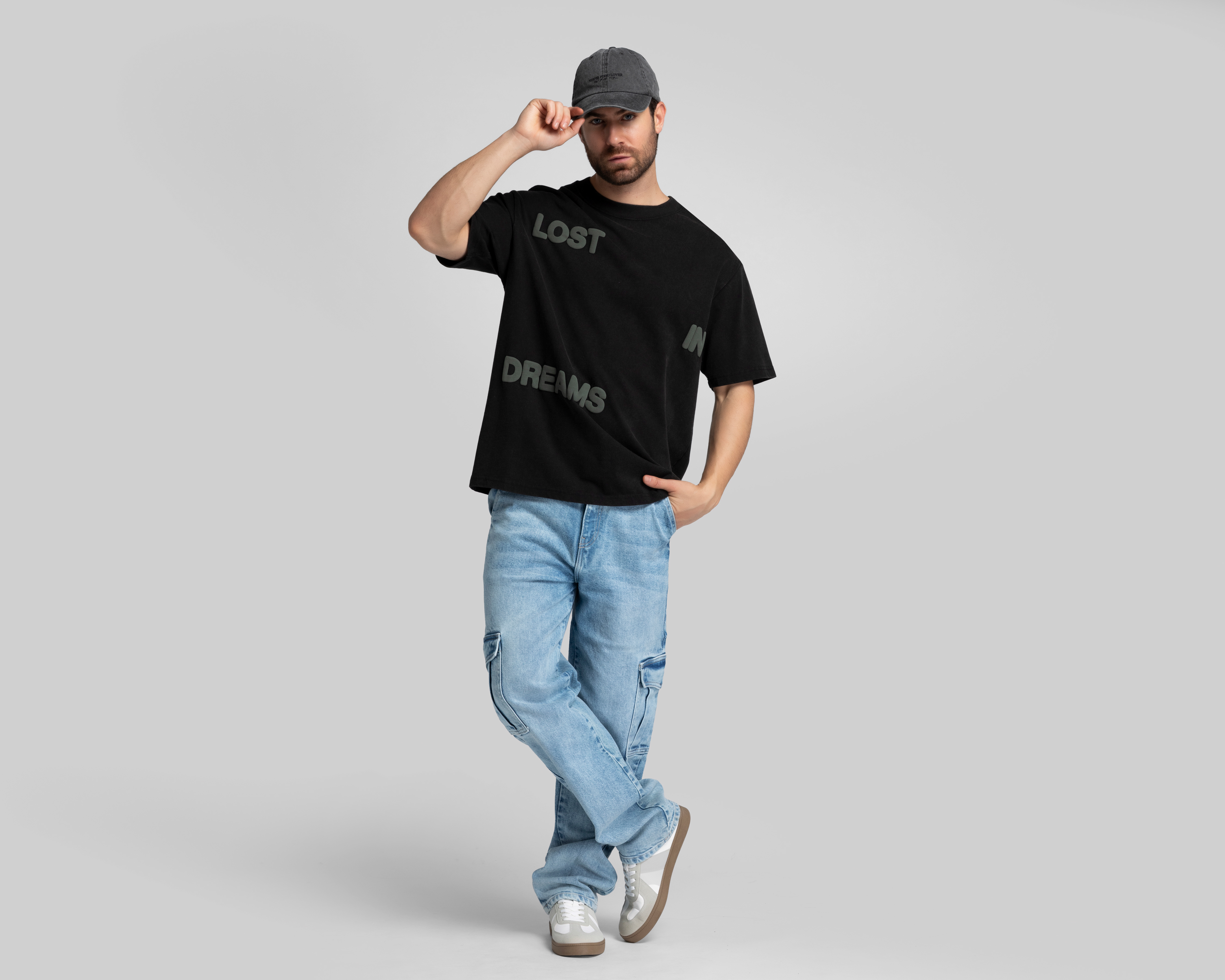 Foto 3 pulgar | Foto 2 | Playera de Cuello Redondo Negra Strona para Hombre