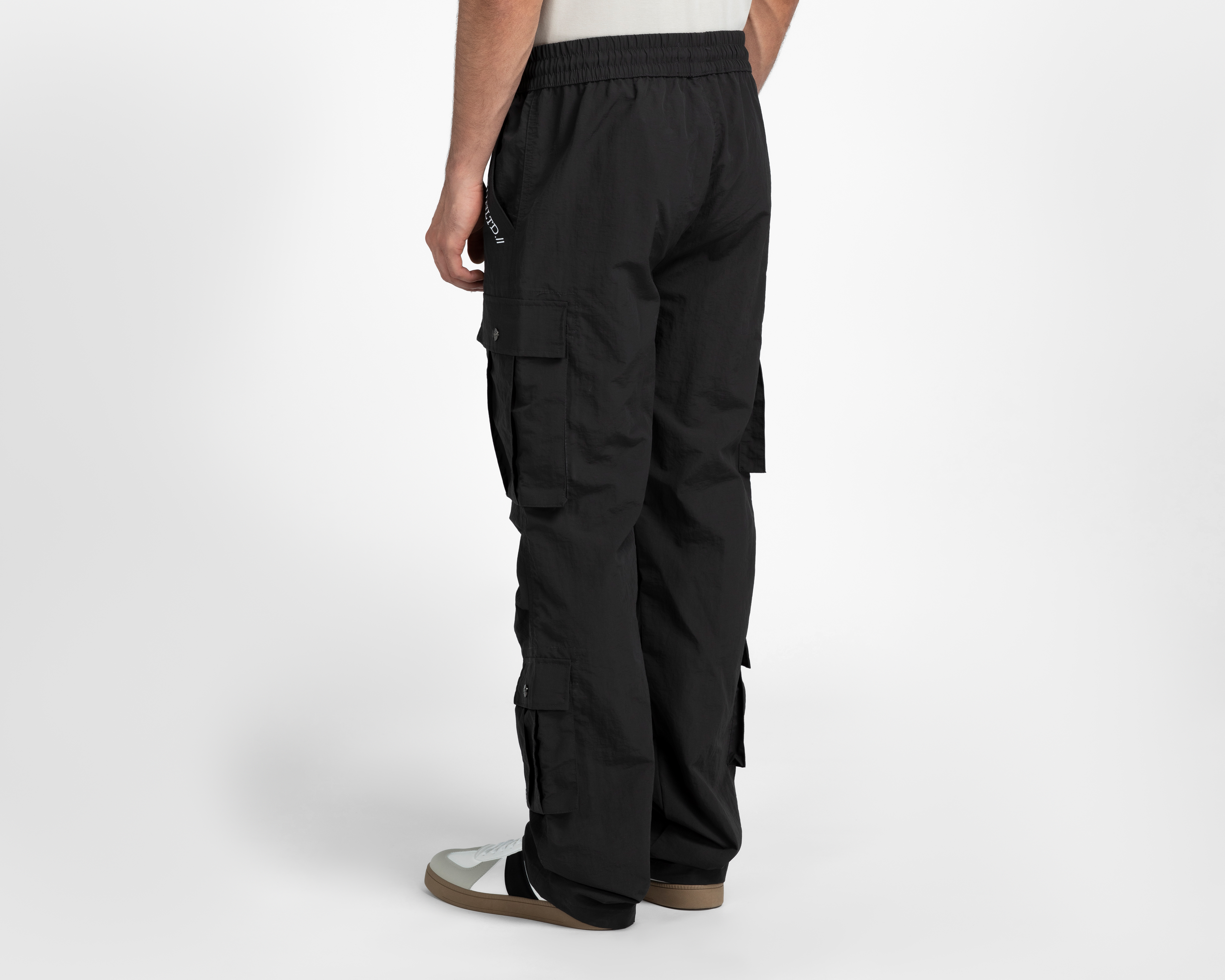 Foto 4 pulgar | Foto 3 | Pantalón Cargo Ekcó Unltd. Negro para Hombre
