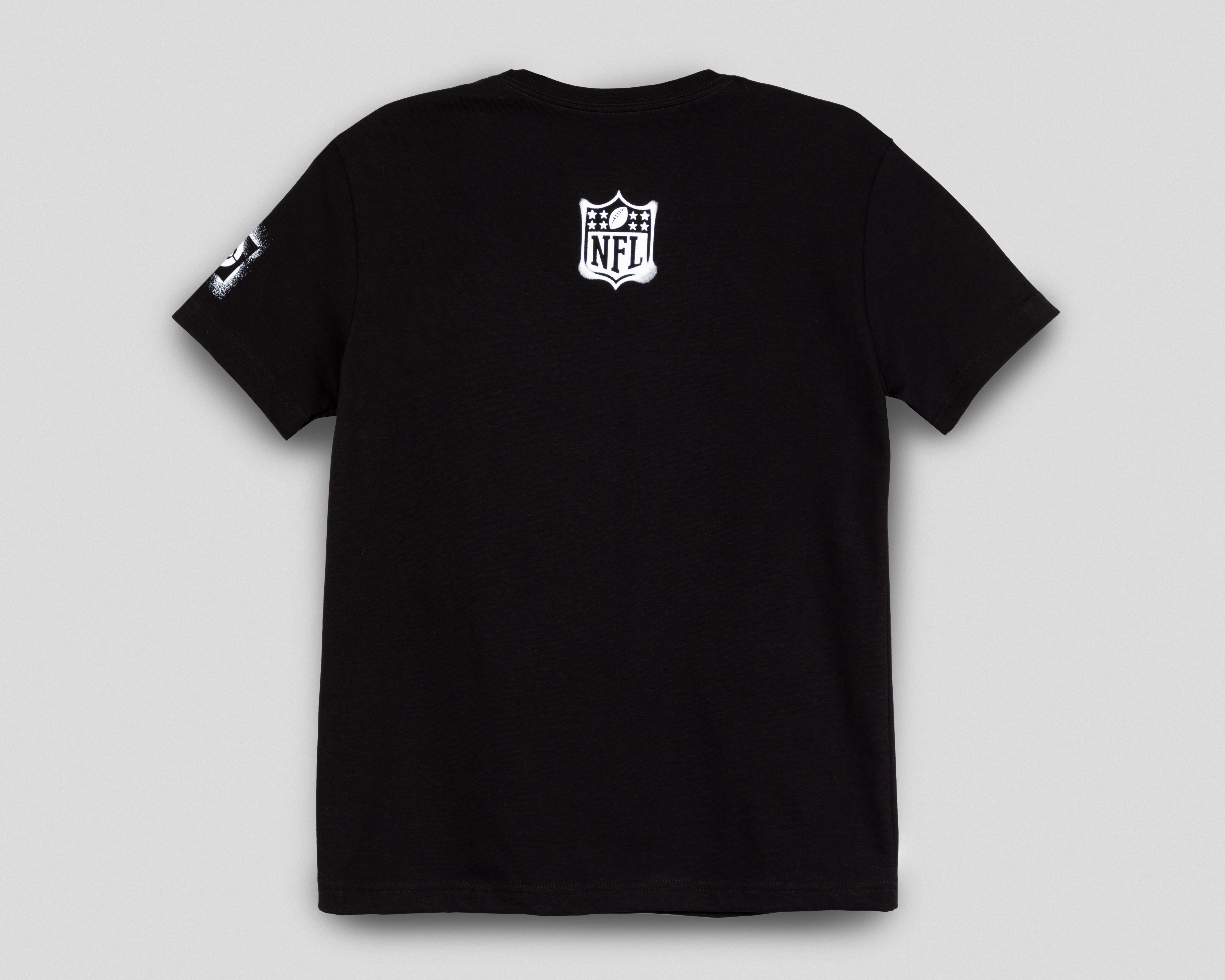Foto 3 pulgar | Foto 2 | Playera Eckó Unldt. Pittsburgh Steelers Cuello Redondo