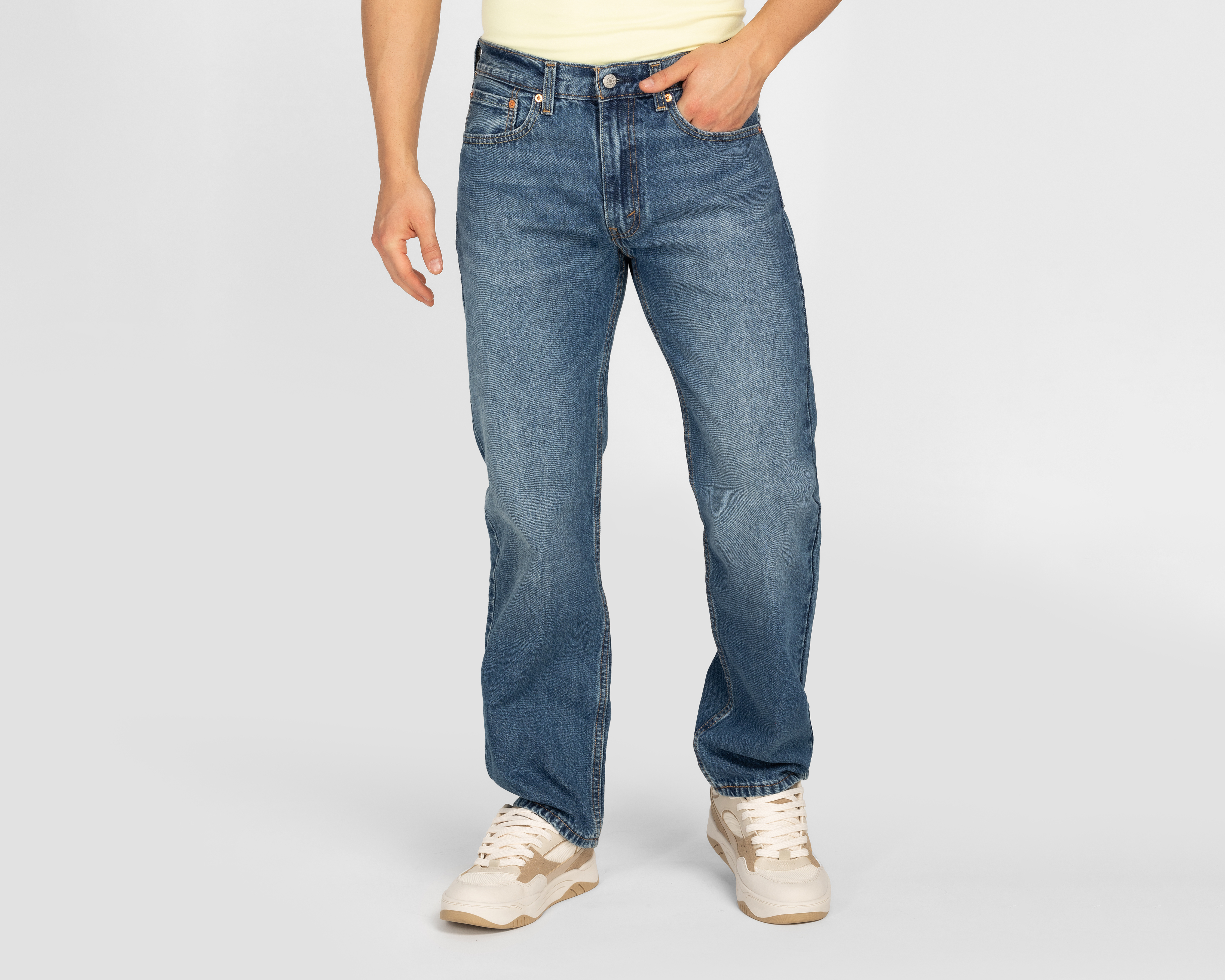 Foto 2 pulgar | Foto 1 | Jeans Recto Levi's 555 para Hombre