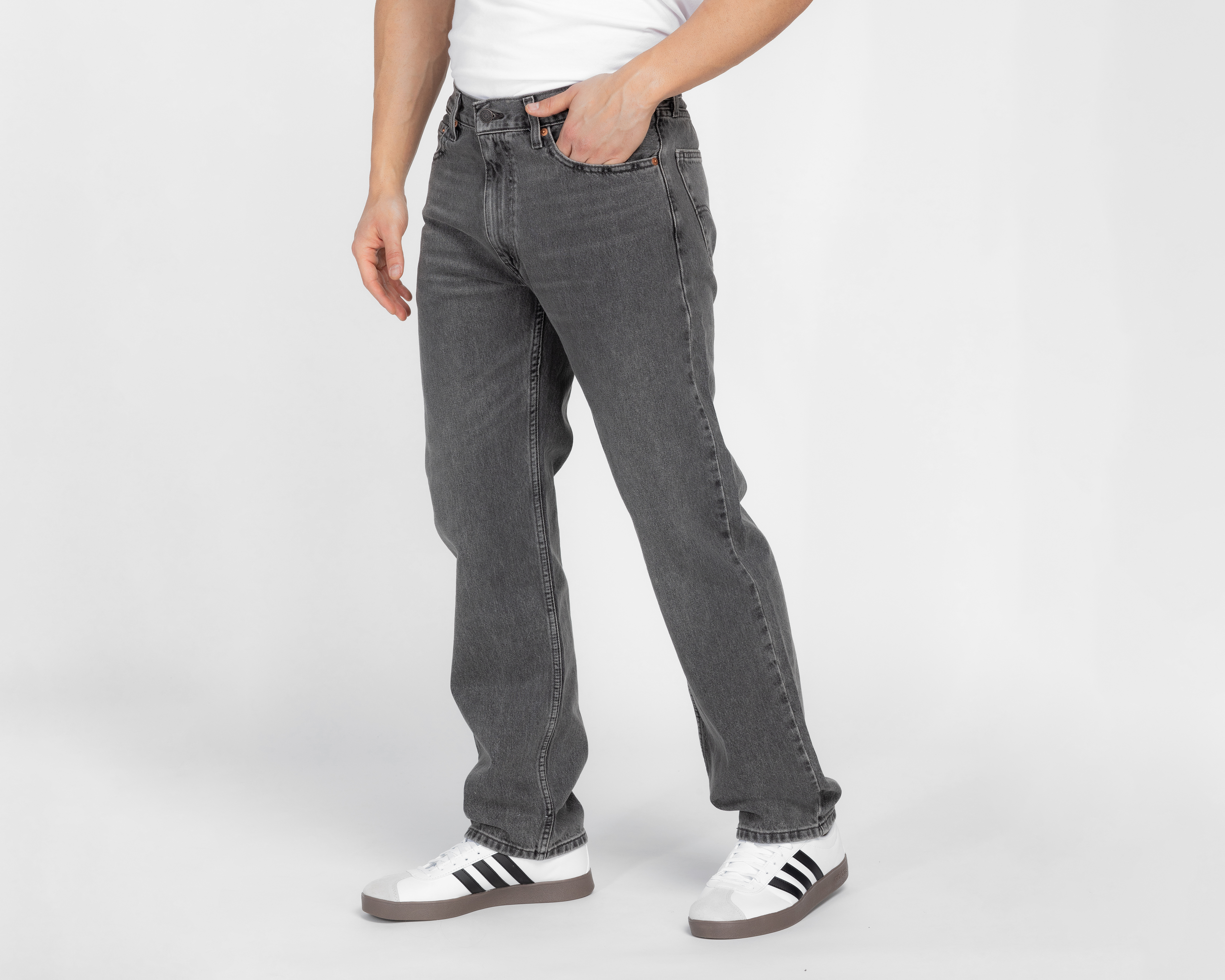 Foto 2 pulgar | Foto 1 | Jeans Relaxed Straight Levi's 555 para Hombre