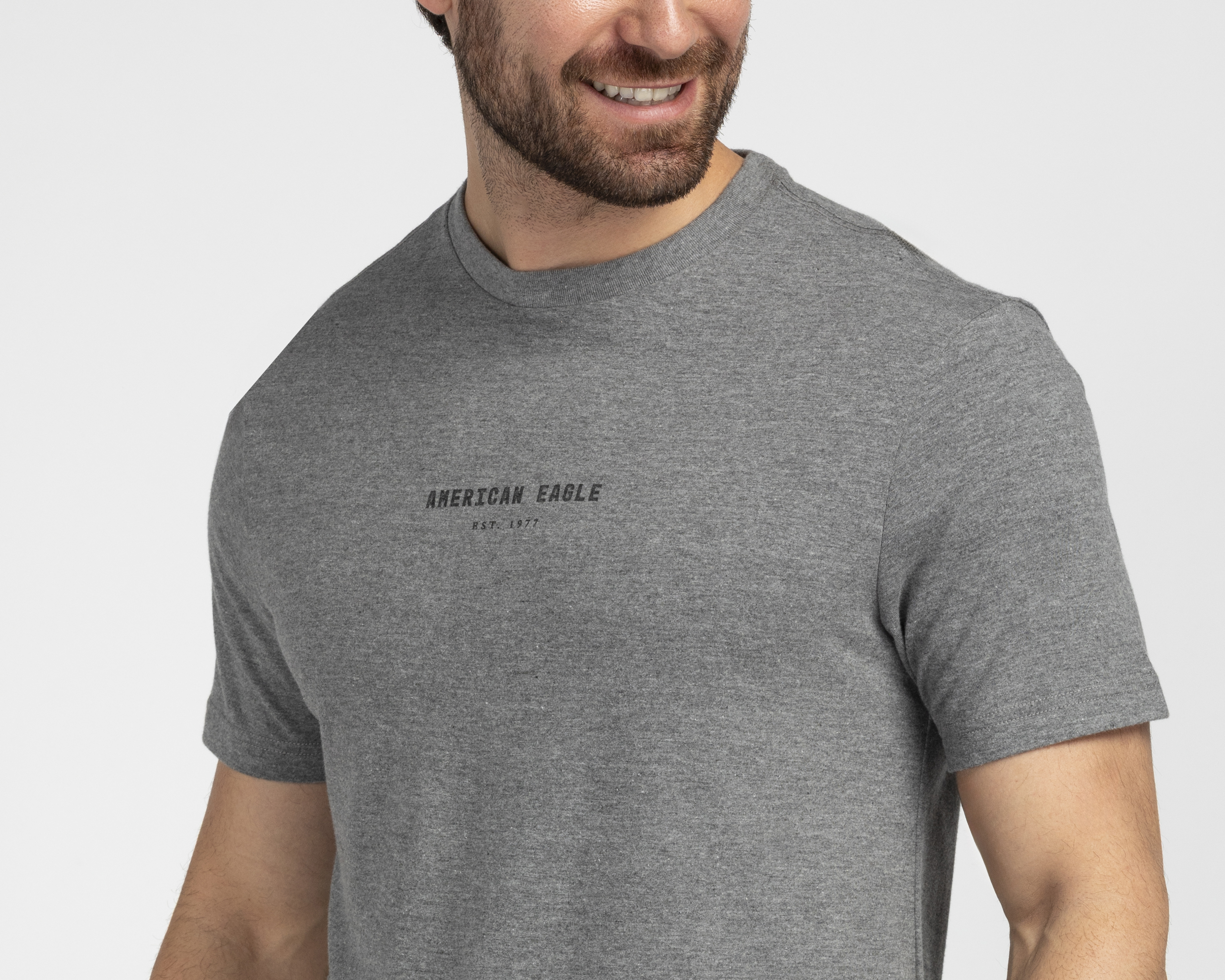 Foto 4 pulgar | Foto 3 | Playera de Cuello Redondo Gris American Eagle para Hombre