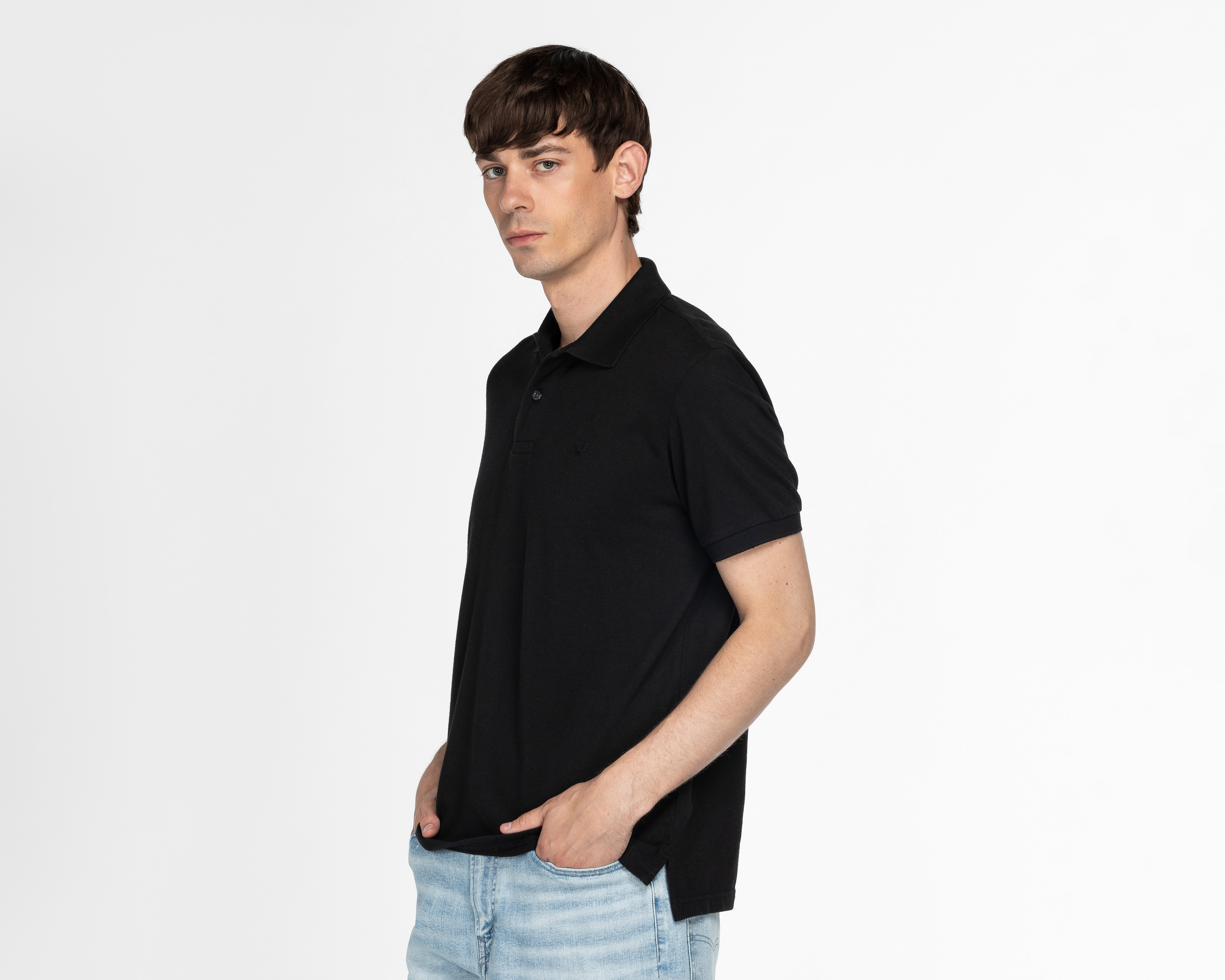 Foto 2 pulgar | Foto 1 | Playera Polo American Eagle Negra para Hombre