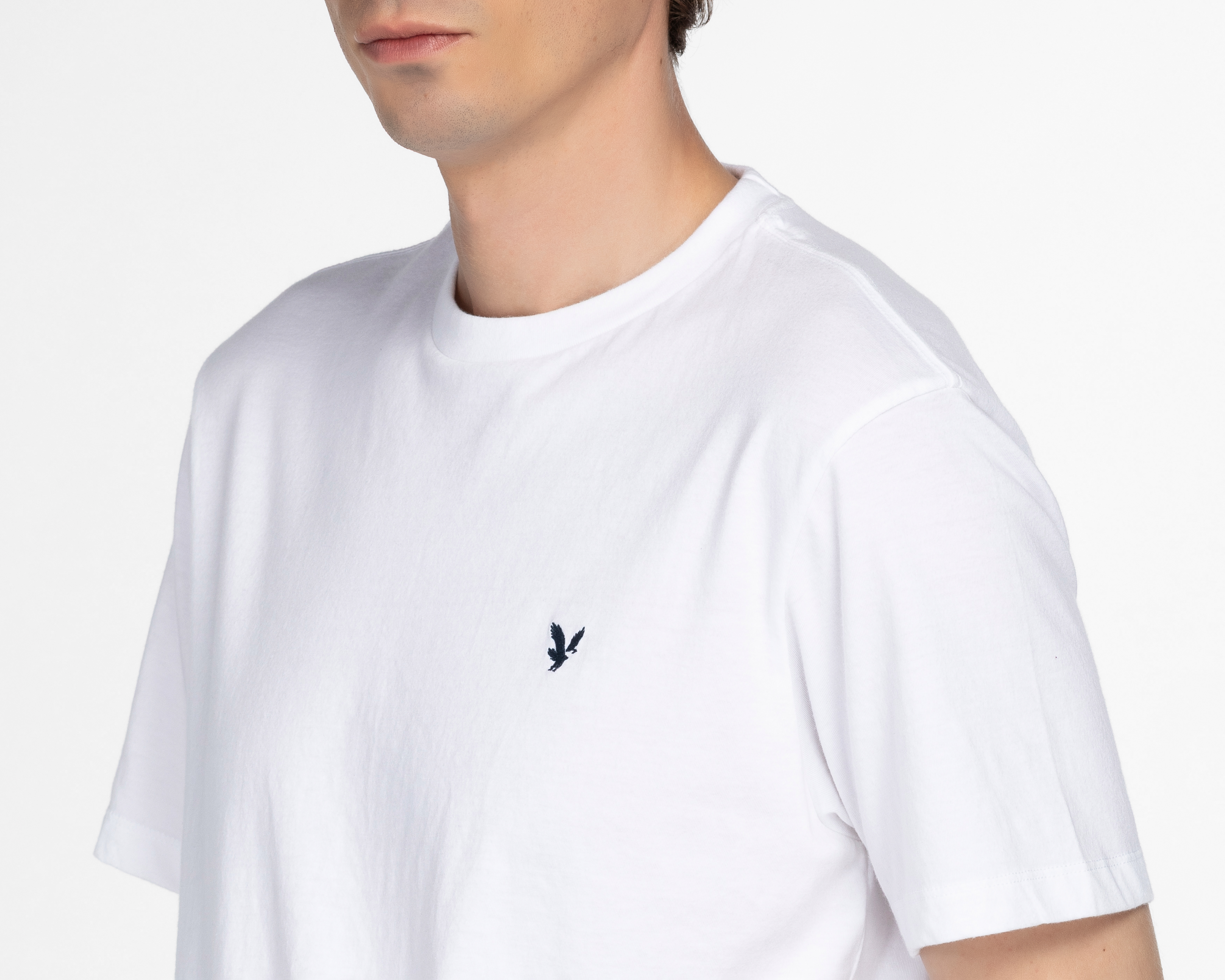 Foto 4 pulgar | Foto 3 | Playera de Cuello Redondo Blanca American Eagle para Hombre