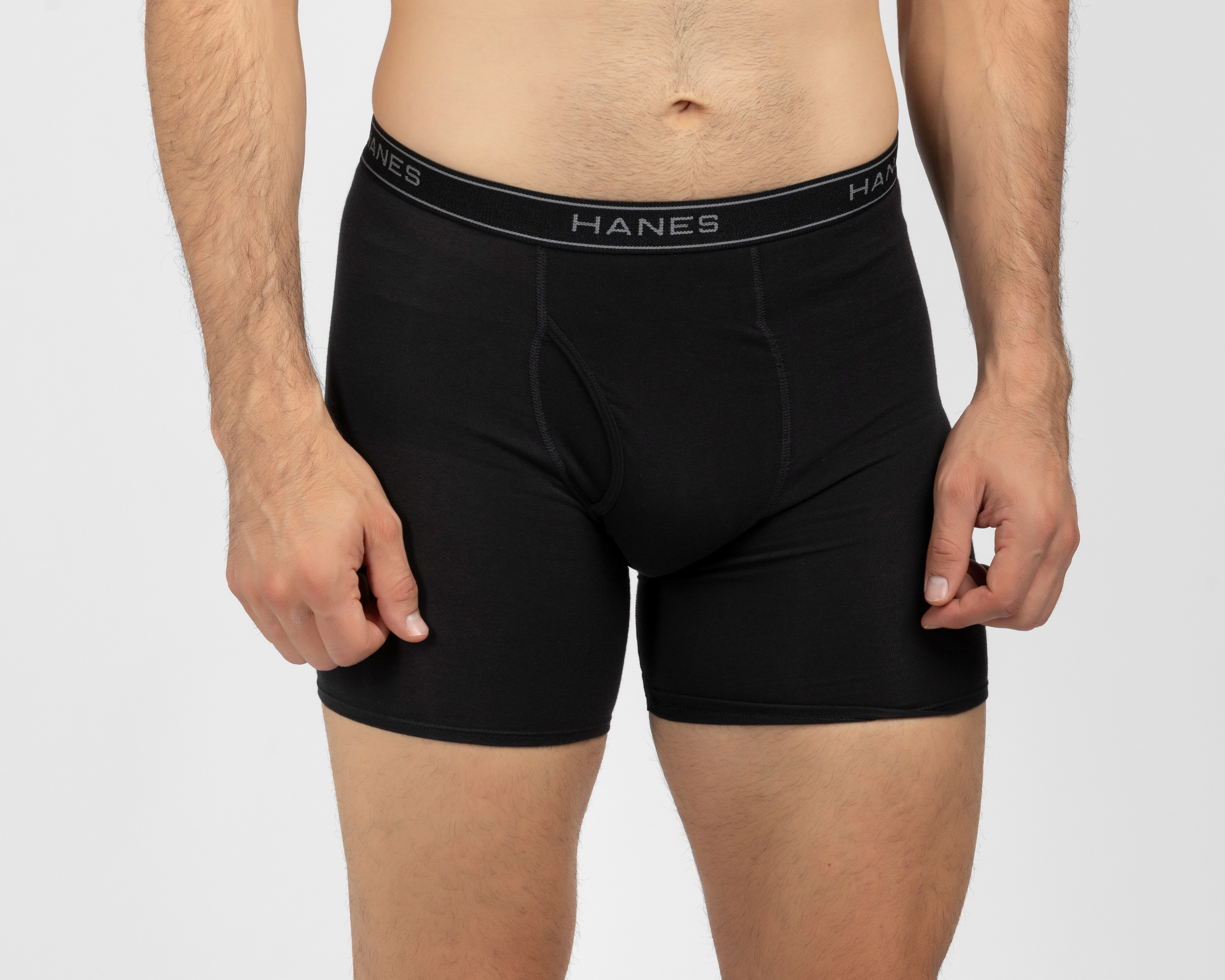 Foto 2 pulgar | Foto 1 | Bóxer Largo Hanes Negro para Hombre