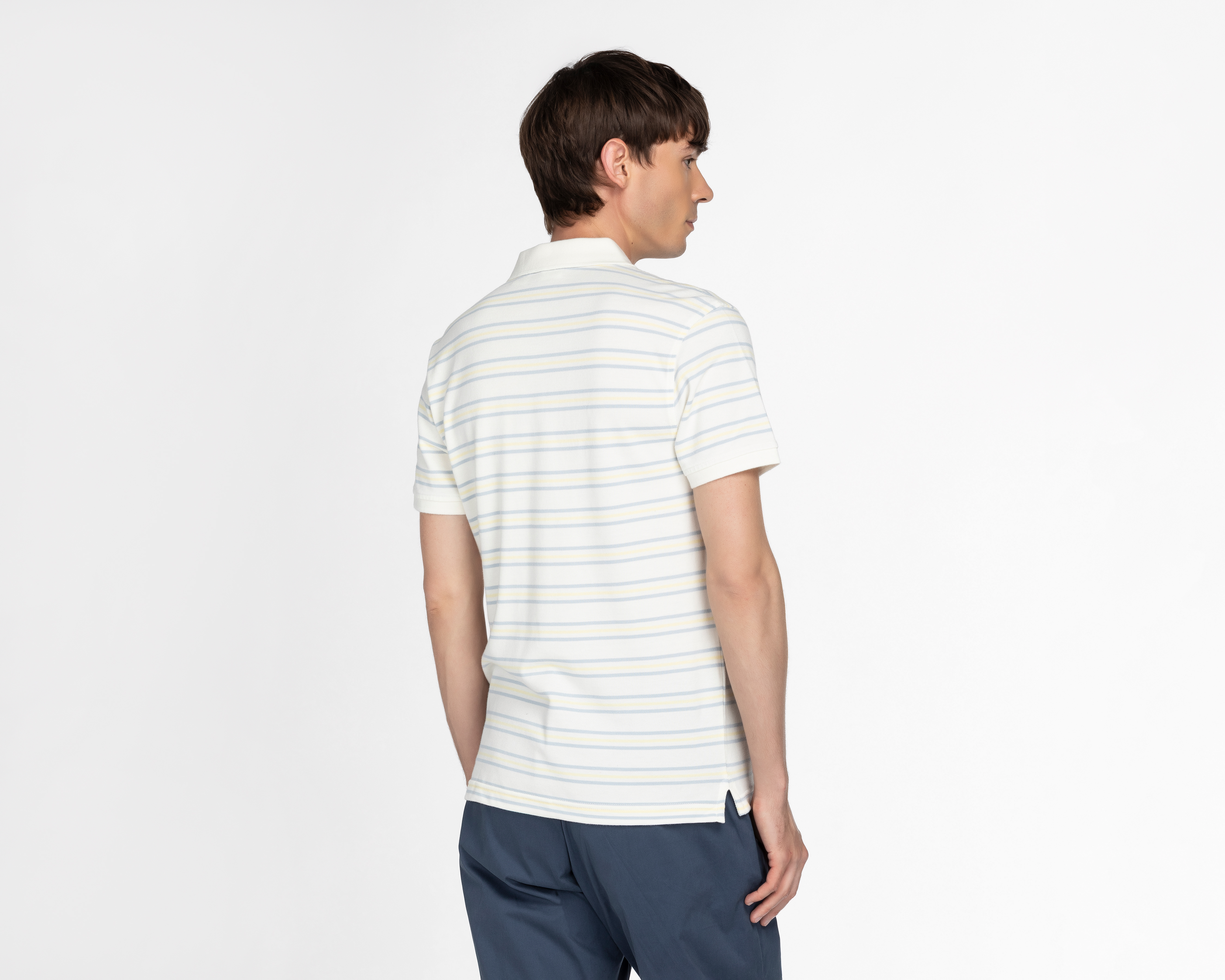 Foto 3 pulgar | Foto 2 | Playera Polo Levi's Blanca para Hombre