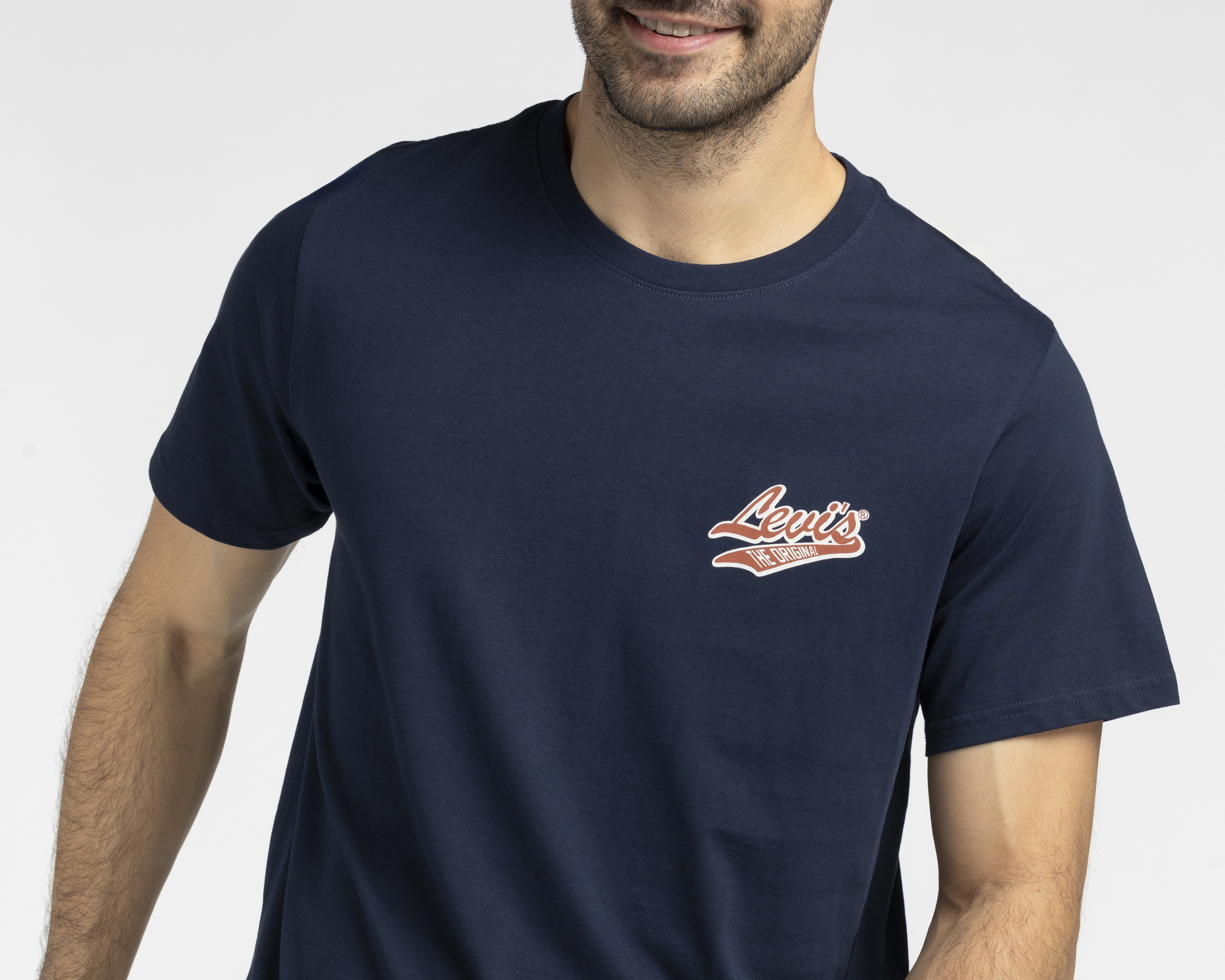 Foto 4 pulgar | Foto 3 | Playera de Cuello Redondo Azul Levi's para Hombre