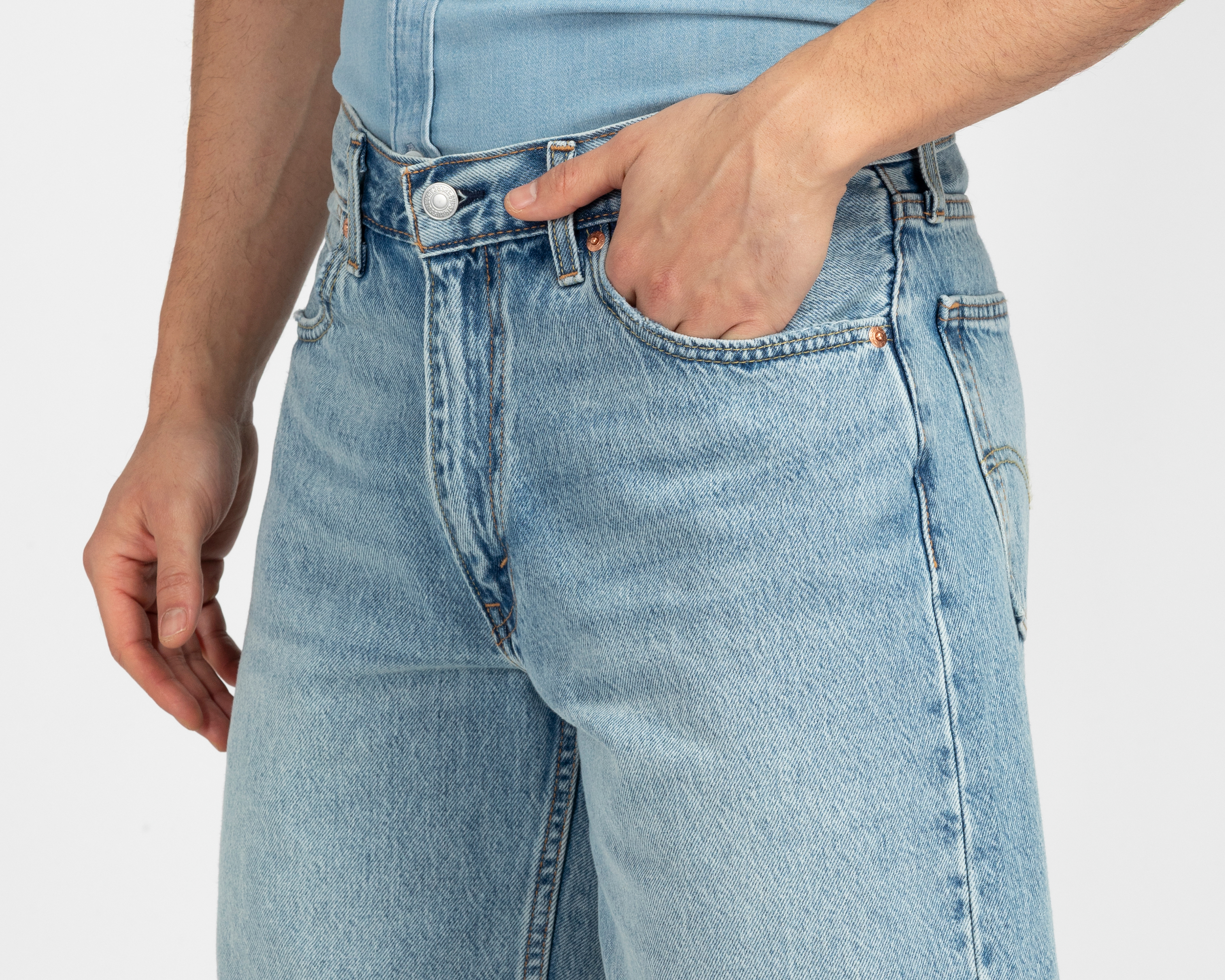 Foto 4 pulgar | Foto 3 | Short Levi's para Hombre