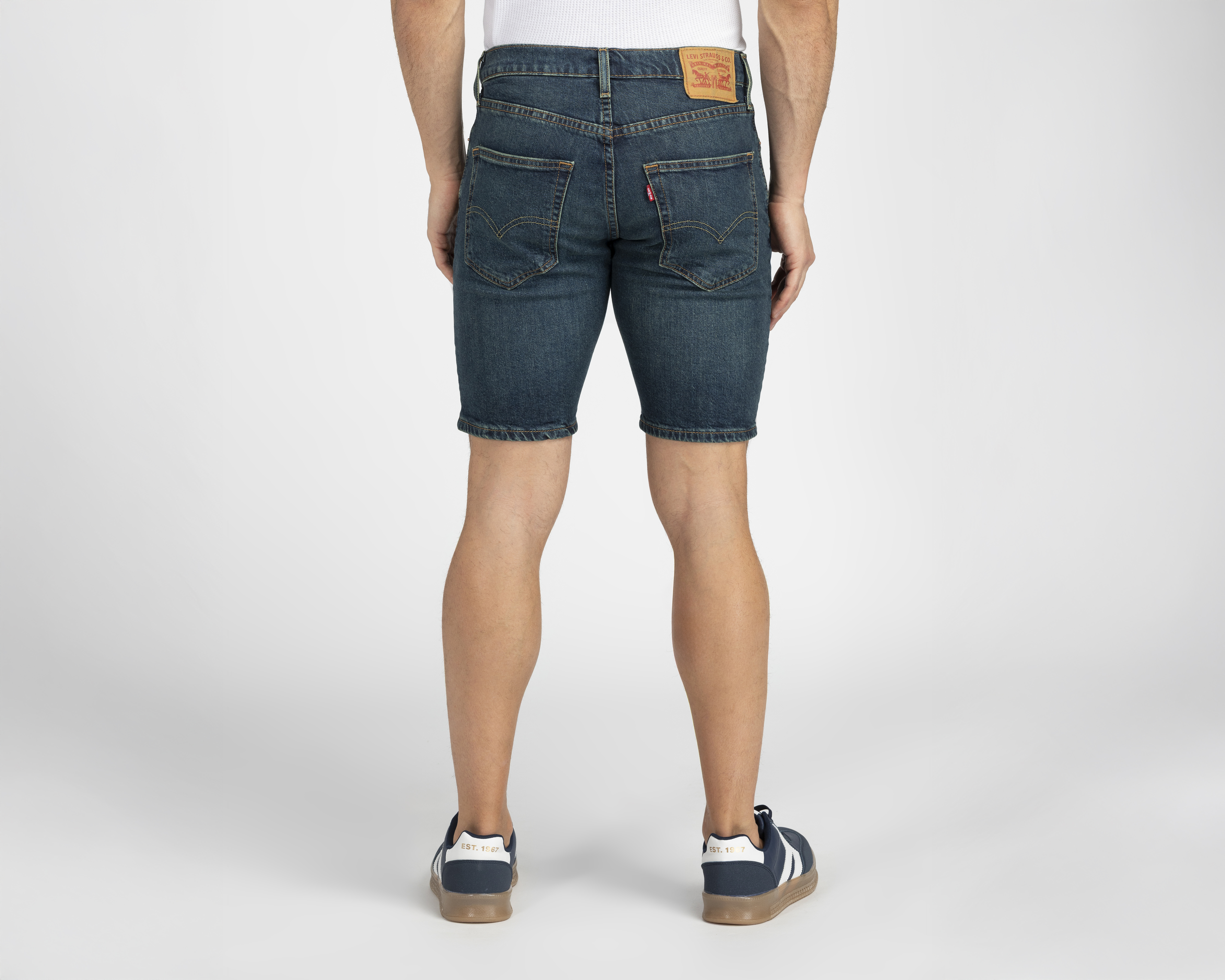 Foto 3 pulgar | Foto 2 | Short Levi's para Hombre