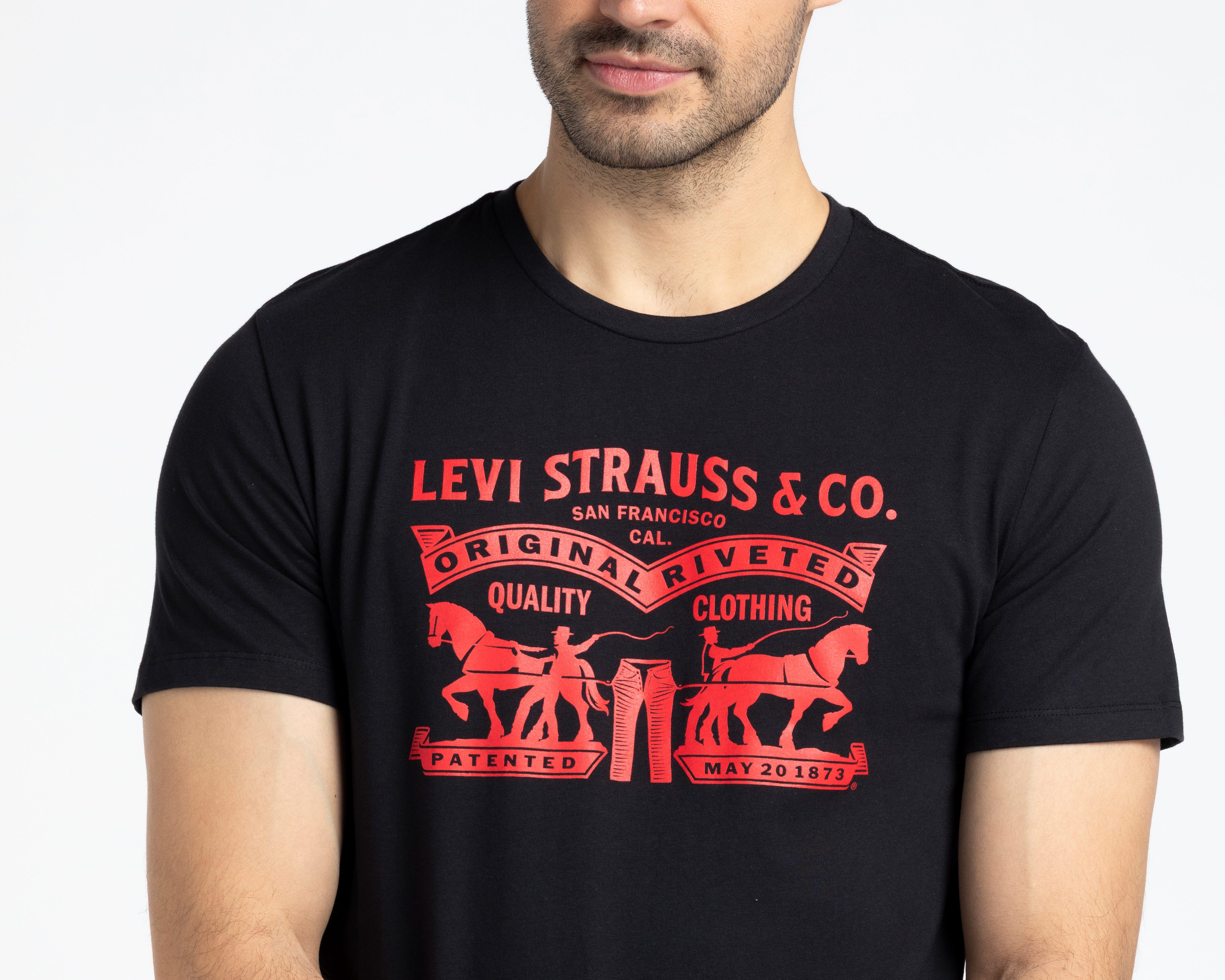 Foto 4 pulgar | Foto 3 | Playera Cuello Redondo Negro Levi's para Hombre