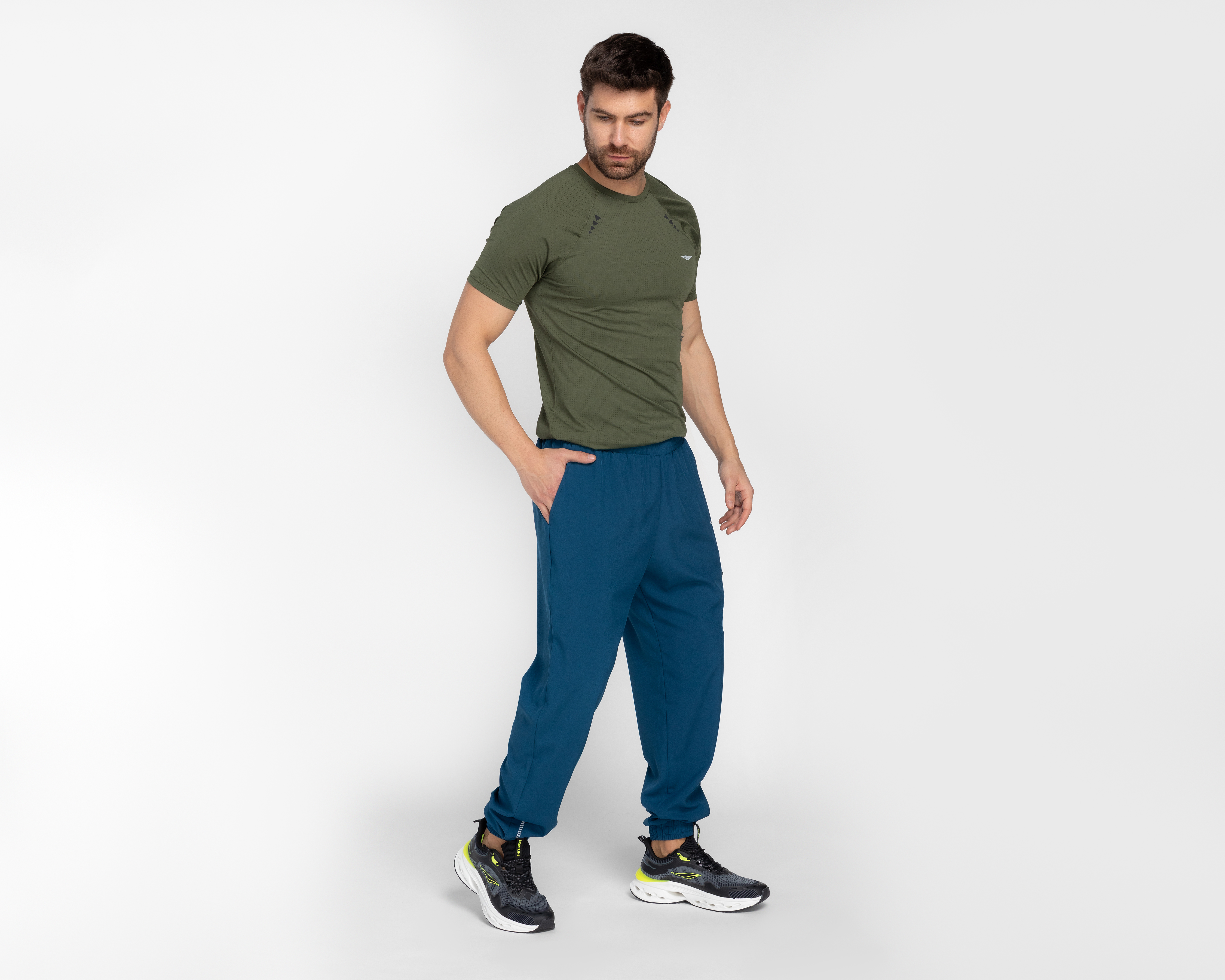 Foto 2 pulgar | Foto 1 | Jogger de Entrenamiento Sportline para Hombre