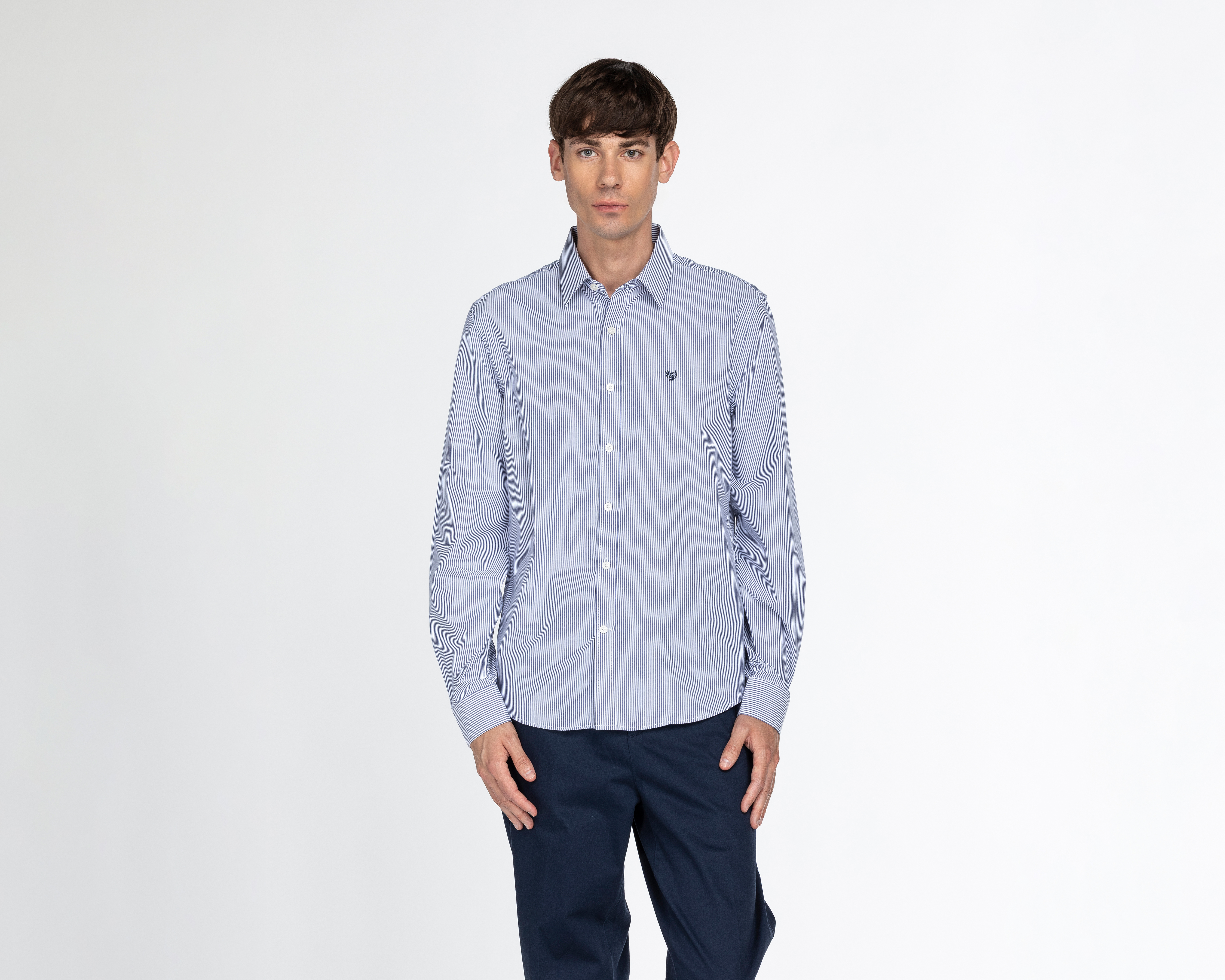 Foto 2 pulgar | Foto 1 | Camisa Casual Chaps Regular a Rayas para Hombre