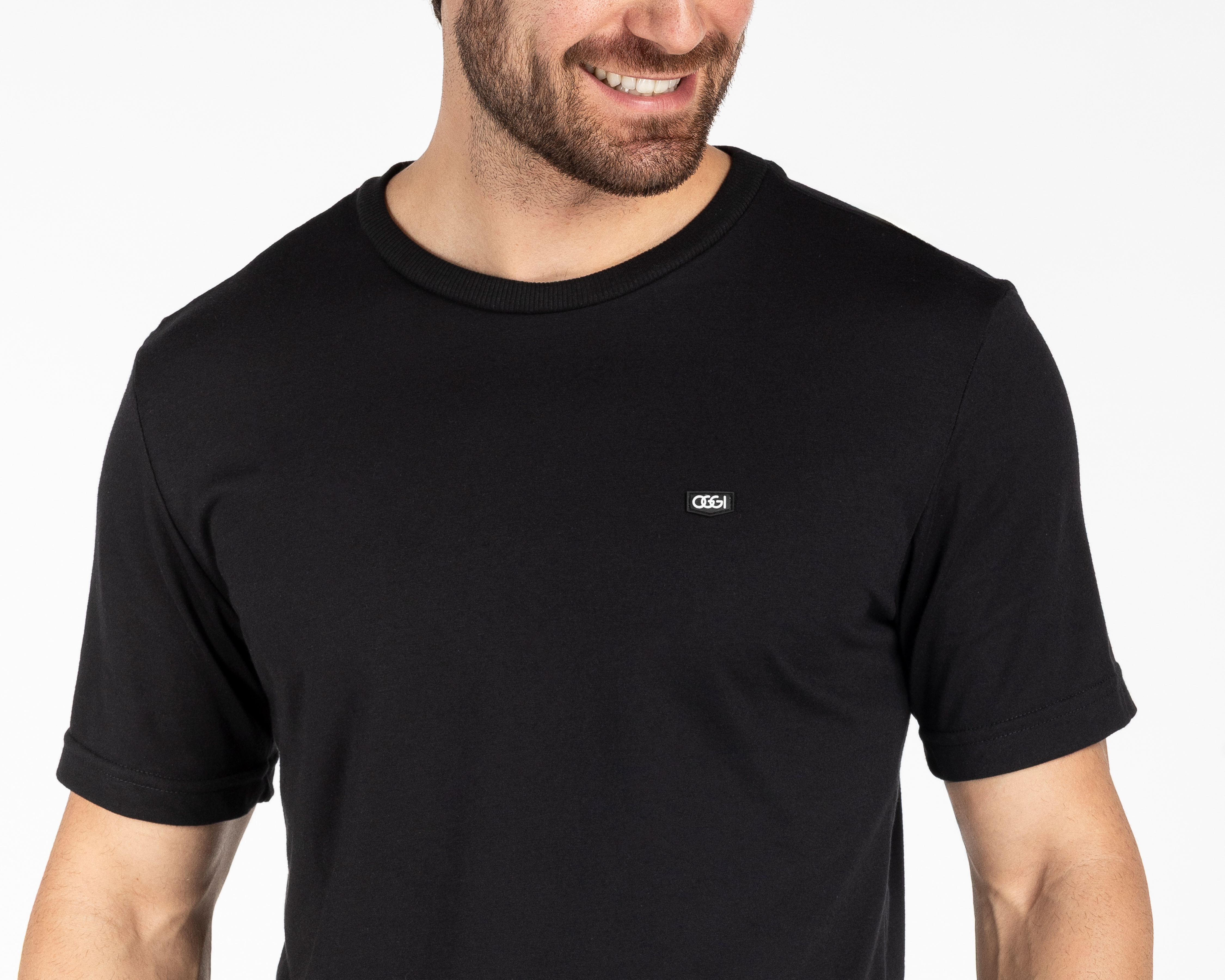 Foto 4 pulgar | Foto 3 | Playera Cuello Redondo Oggi Negra para Hombre