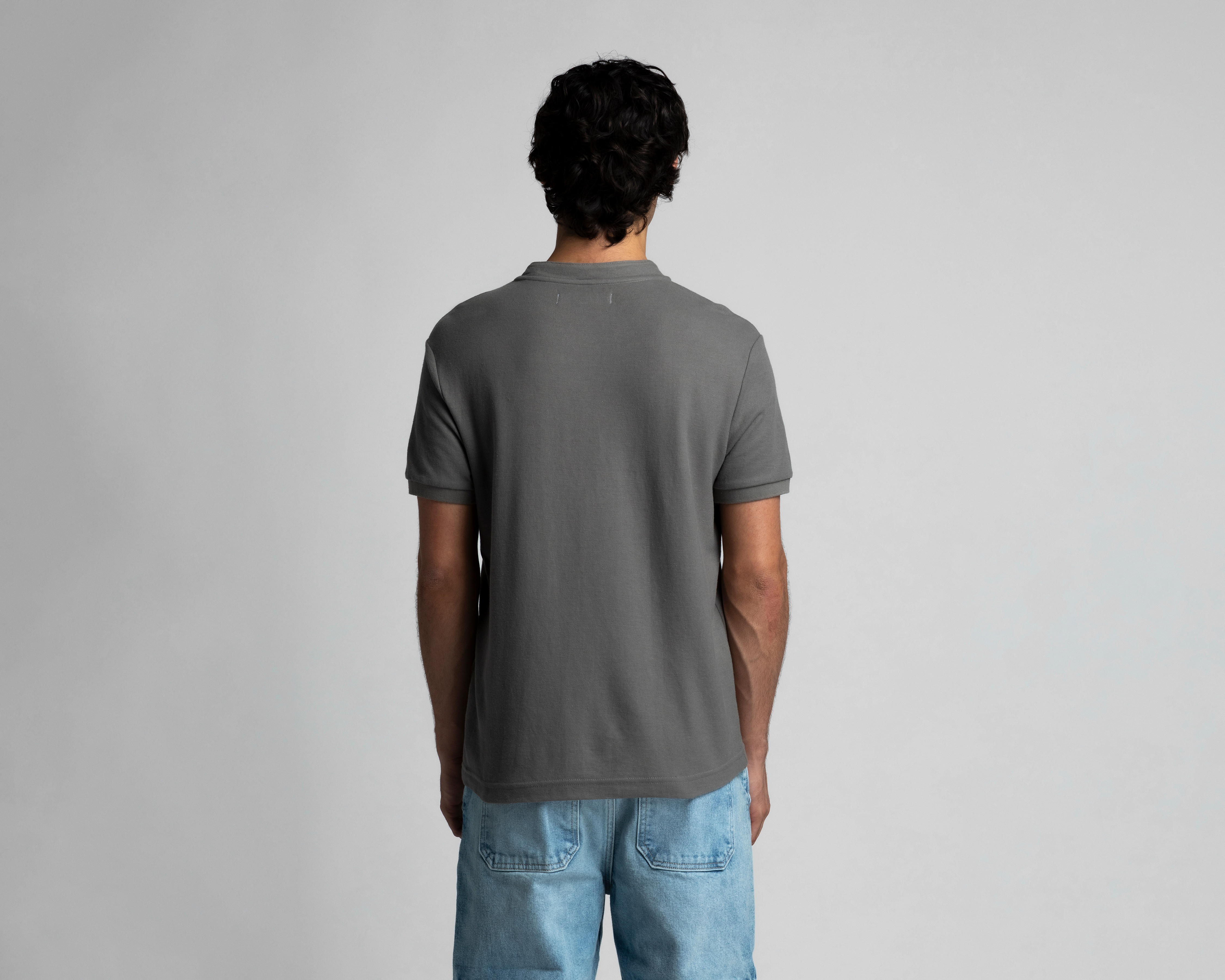 Foto 4 pulgar | Foto 3 | Playera Cuello Redondo Refill Gris para Hombre