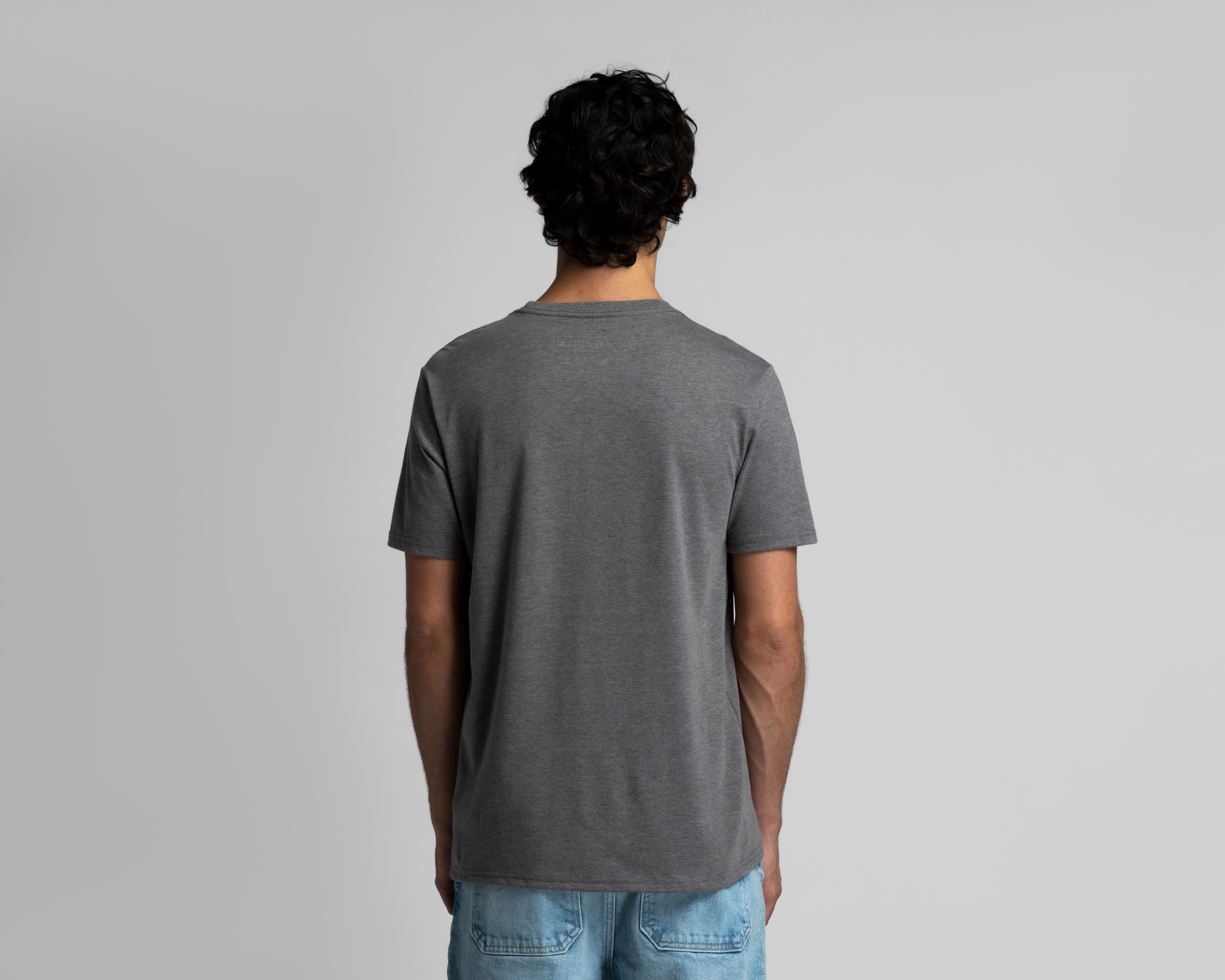 Foto 4 pulgar | Foto 3 | Playera Cuello Redondo Refill Gris para Hombre