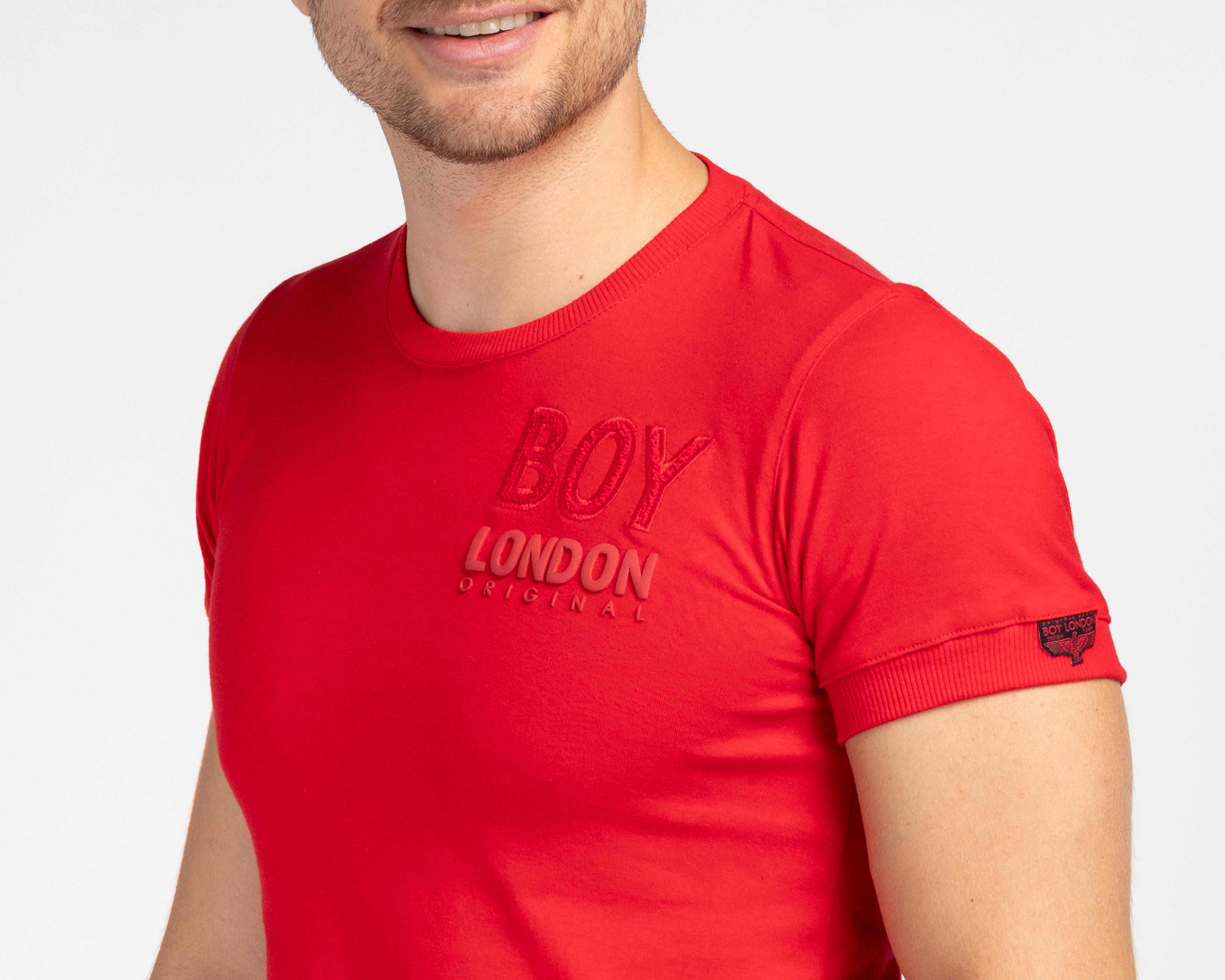 Foto 4 pulgar | Foto 3 | Playera de Cuello Redondo Roja Boy London para Hombre
