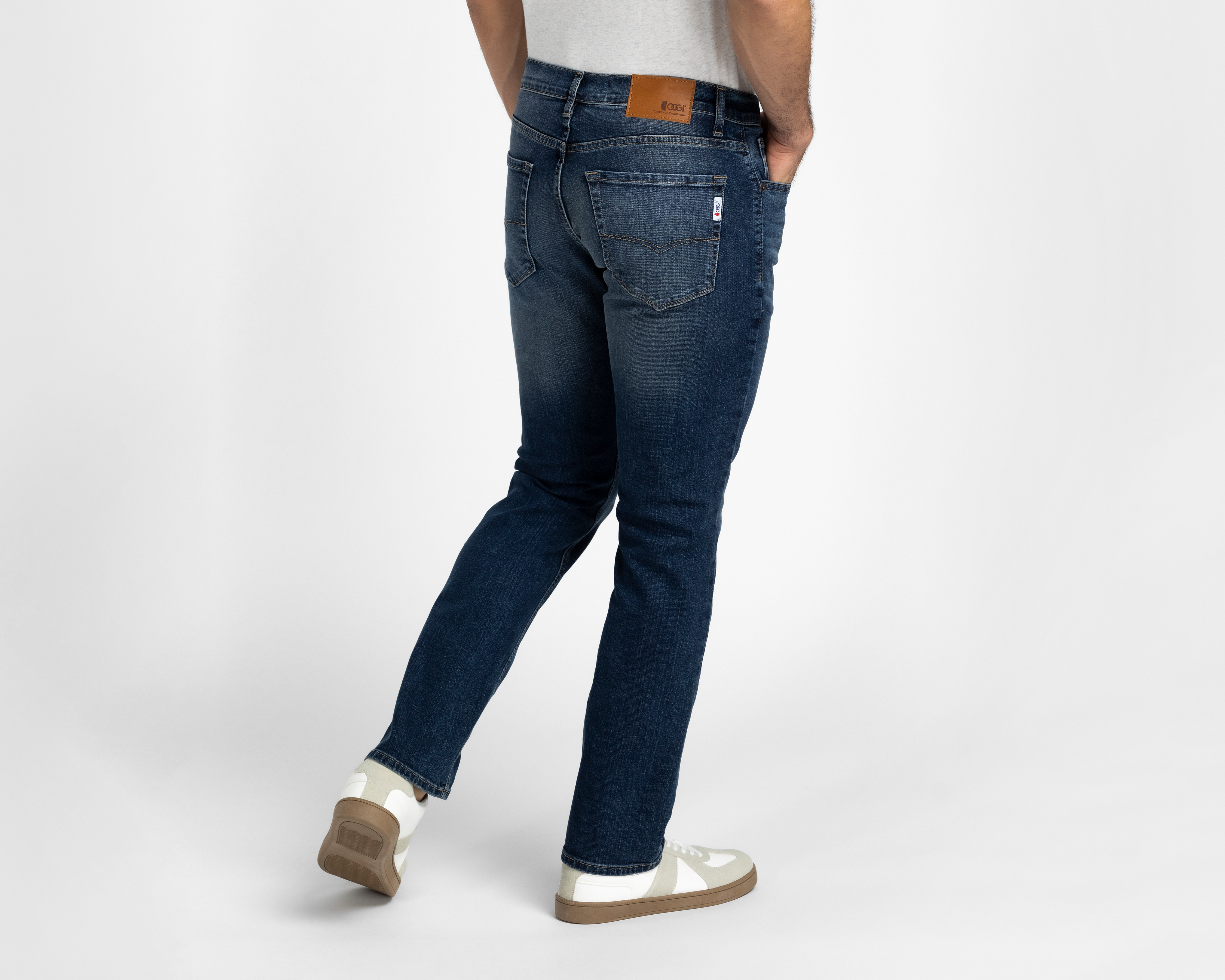 Foto 3 pulgar | Foto 2 | Jeans Regular Oggi Vaxter para Hombre