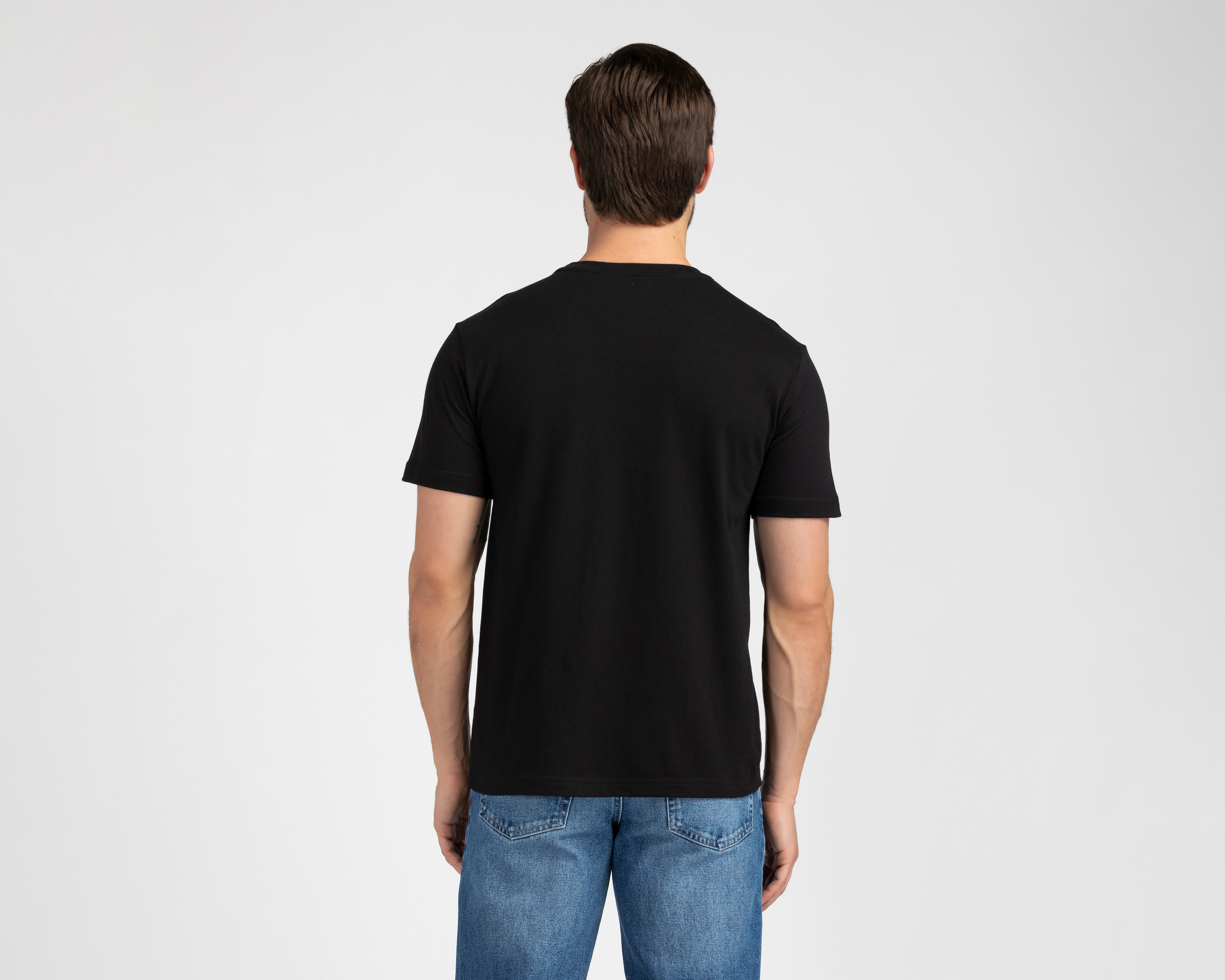 Foto 3 pulgar | Foto 2 | Playera de Cuello Redondo Negra Rick & Morty para Hombre