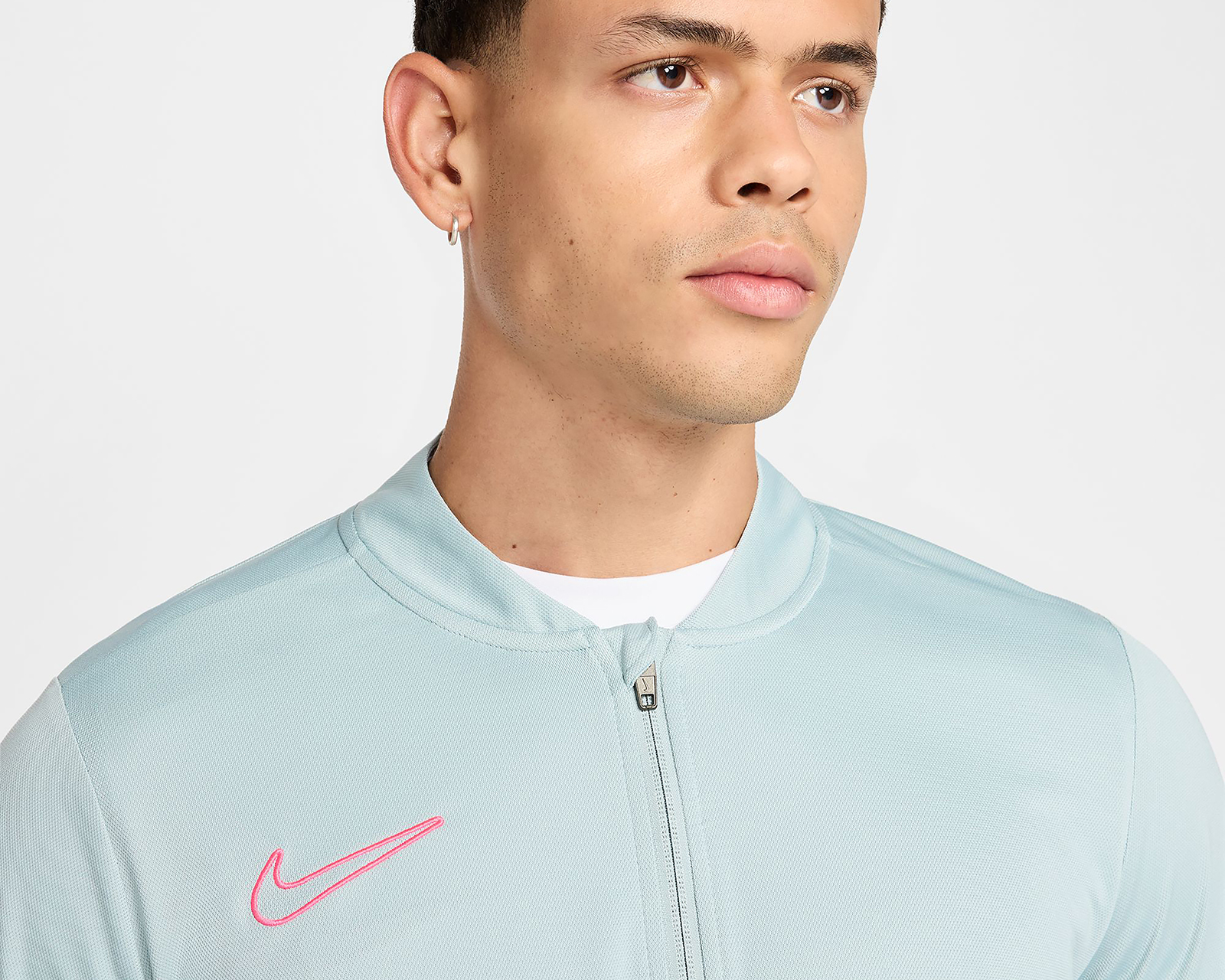 Foto 5 pulgar | Foto 4 | Conjunto Deportivo de Pants y Chamarra Nike Dri-FIT para Hombre