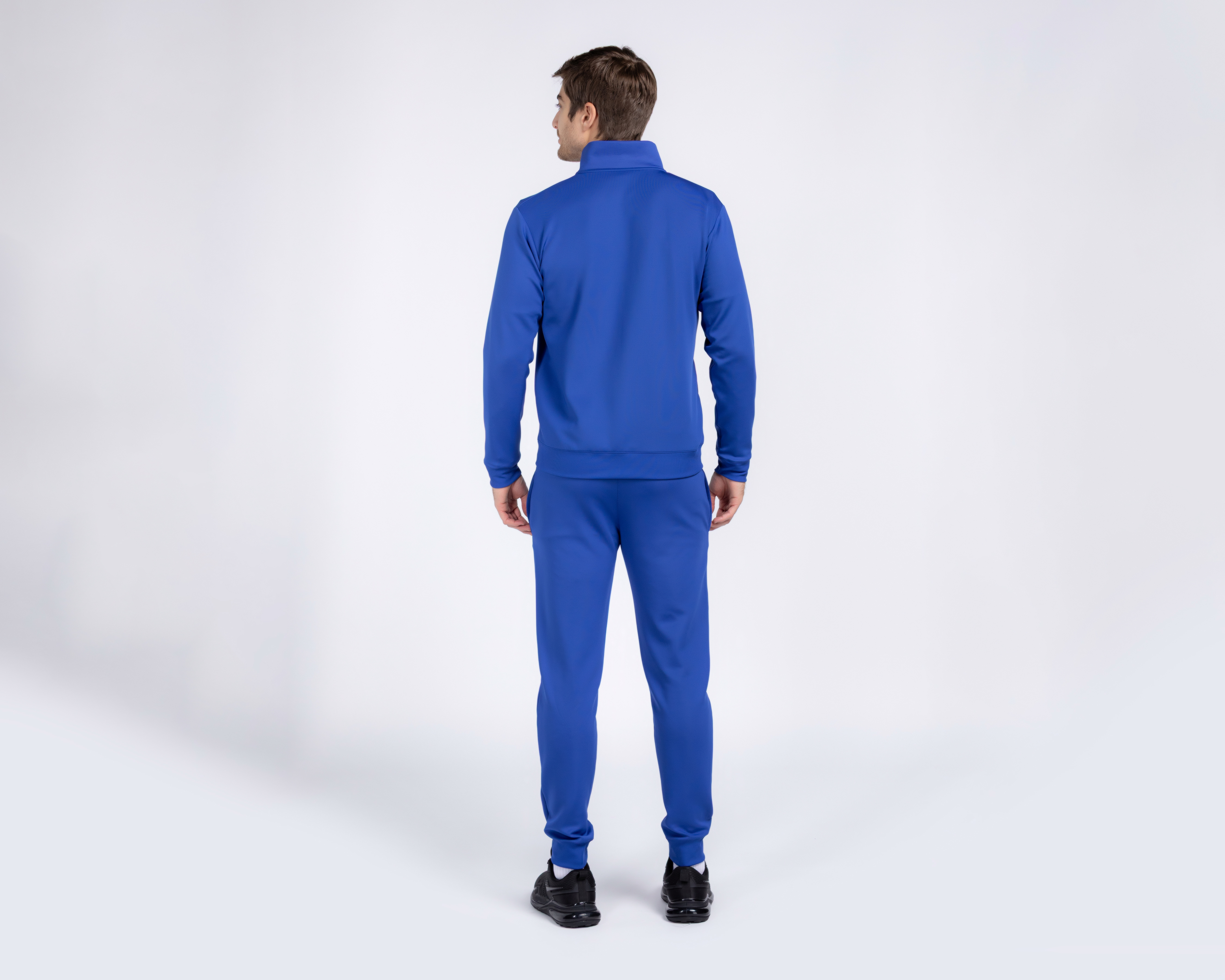 Foto 3 pulgar | Foto 2 | Pants y Chamarra Reebok para Hombre