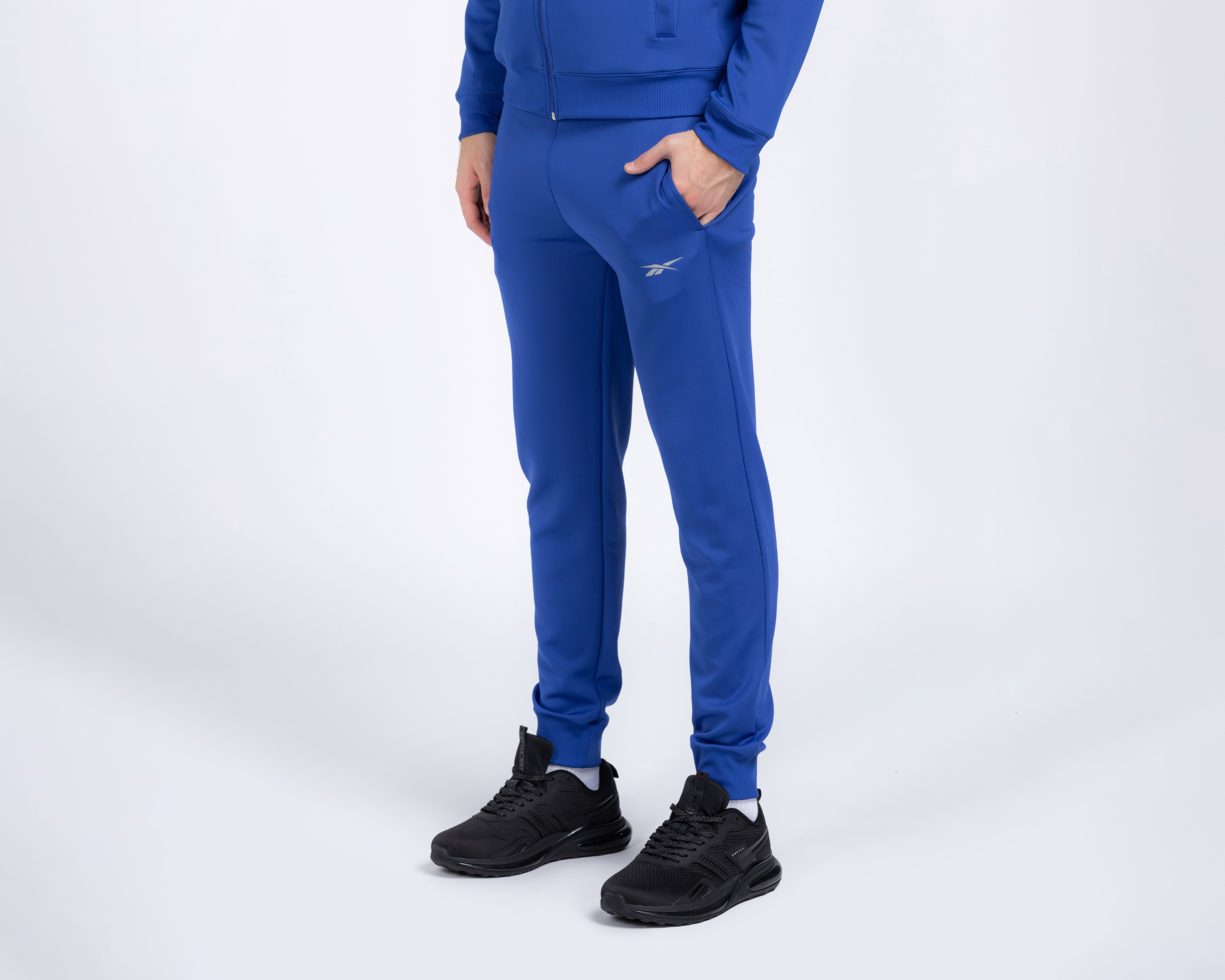 Foto 5 pulgar | Foto 4 | Pants y Chamarra Reebok para Hombre