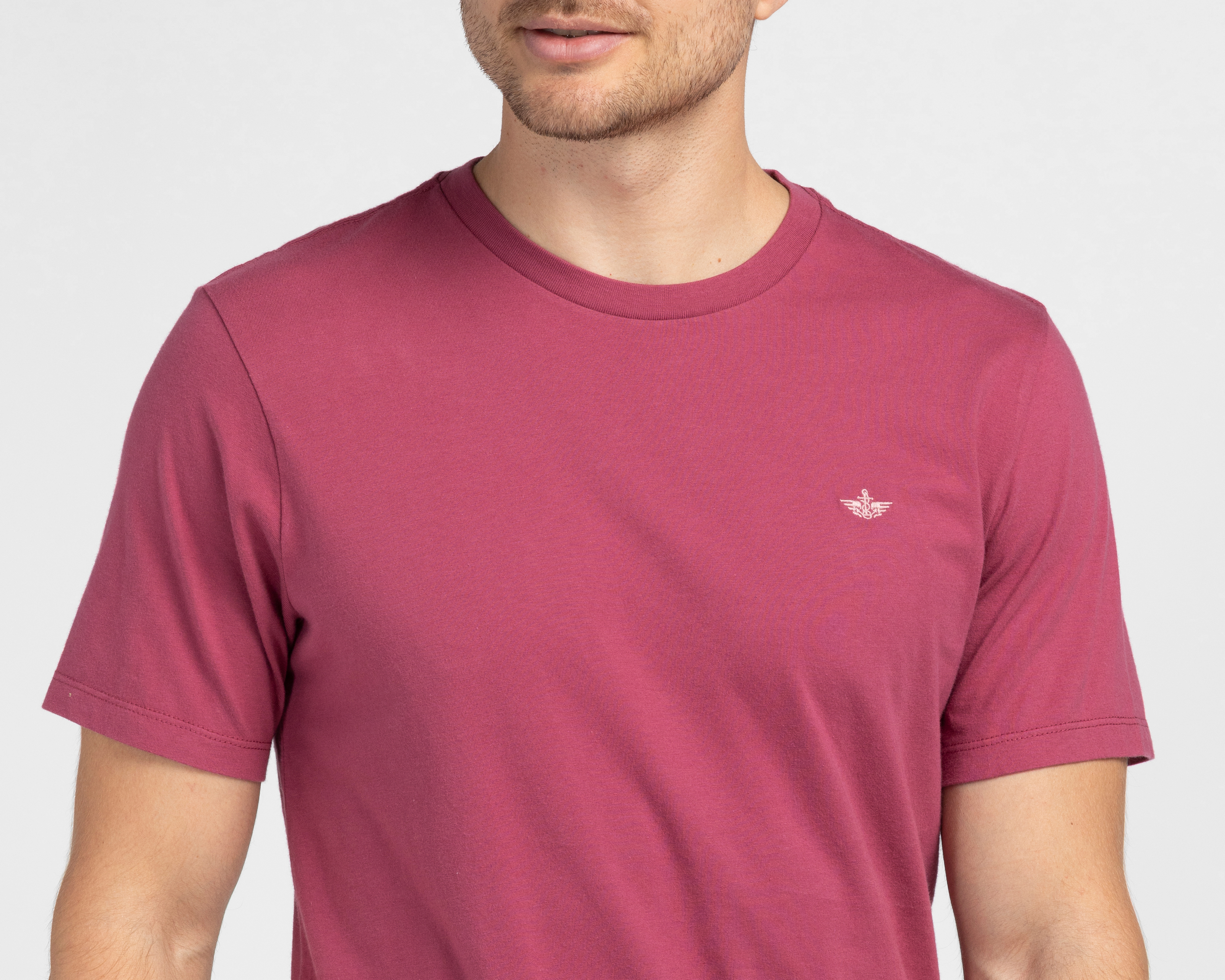 Foto 3 pulgar | Foto 2 | Playera de Cuello Redondo Rosa Dockers para Hombre