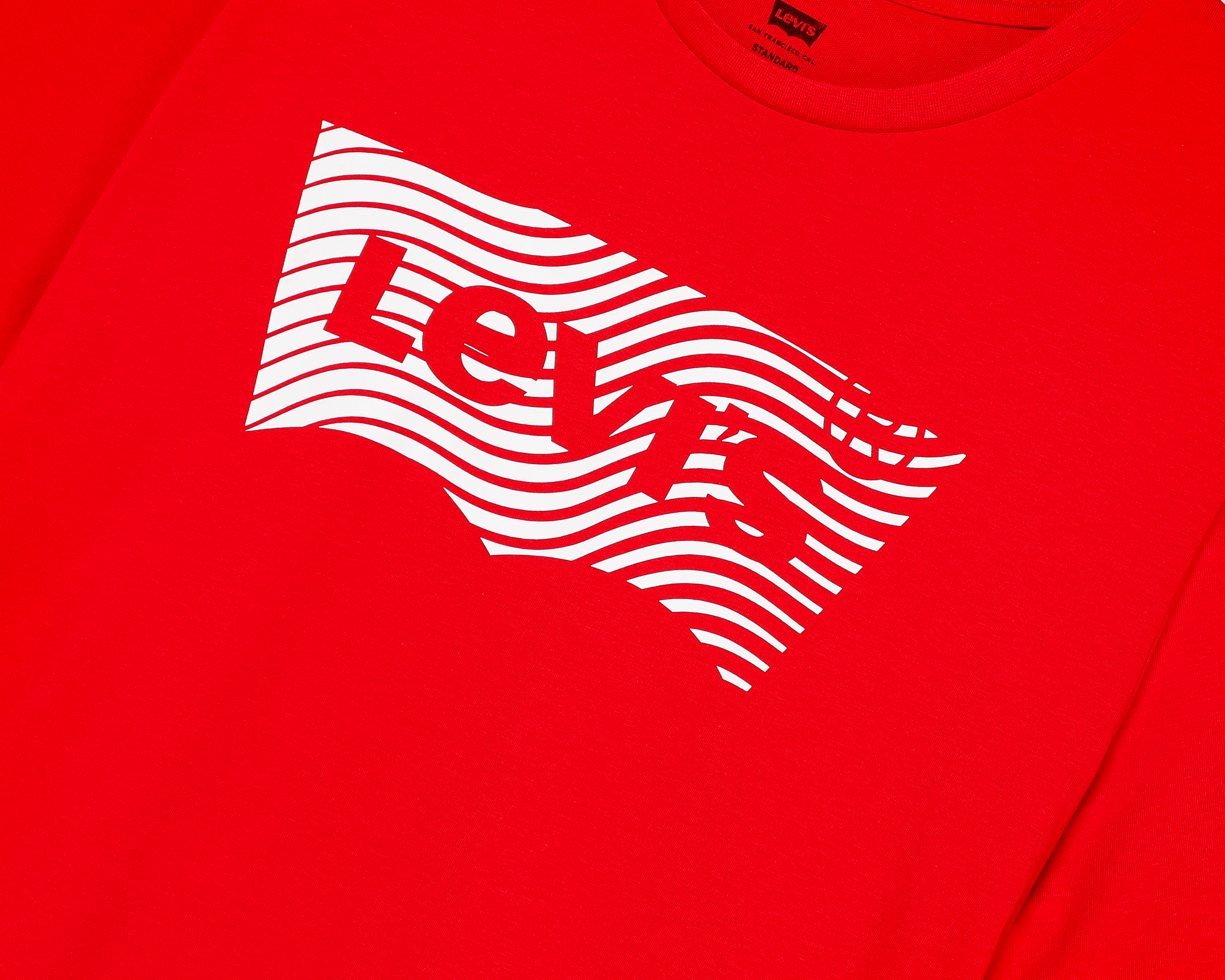 Foto 4 pulgar | Foto 3 | Playera Levi's Cuello Redondo