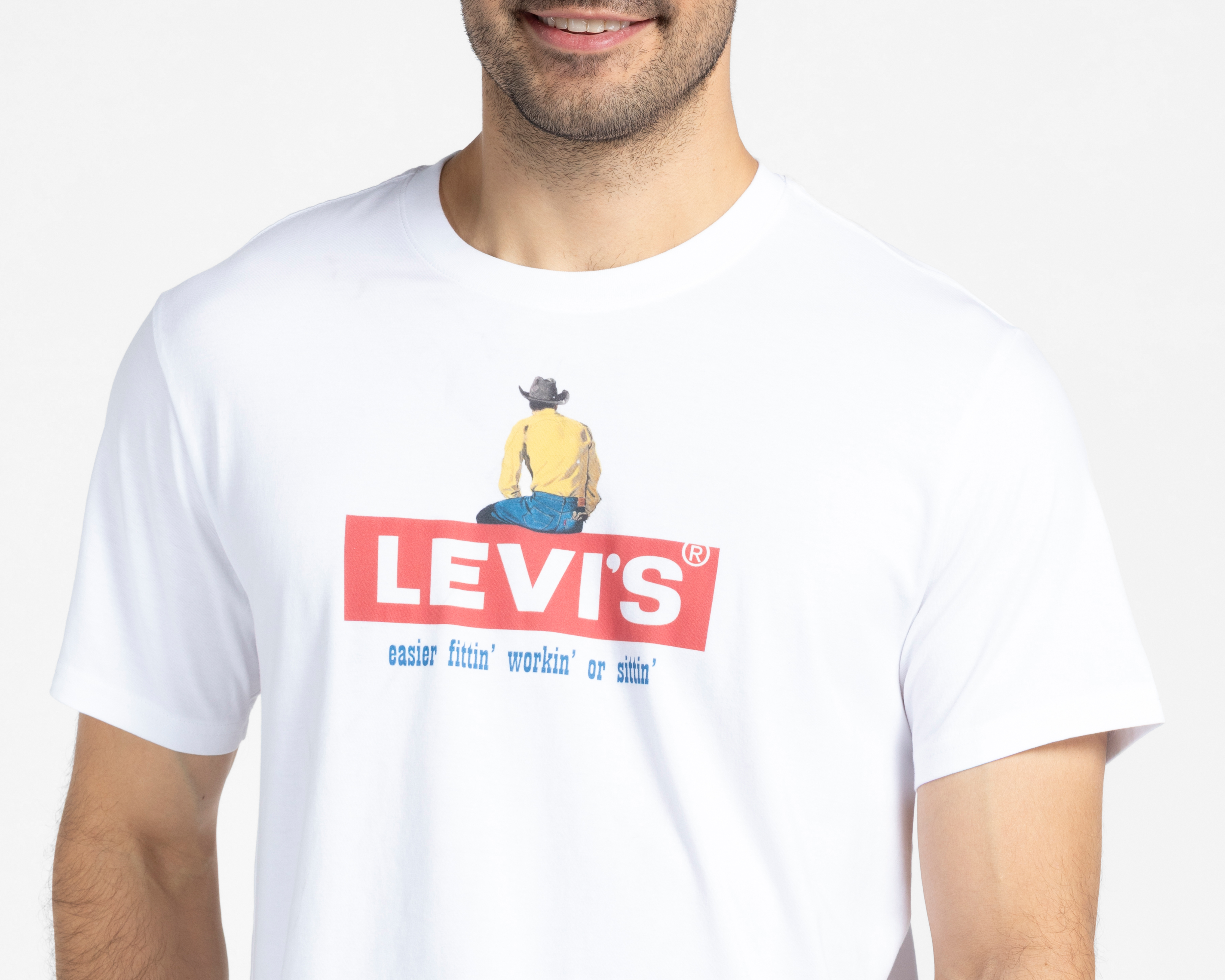 Foto 4 pulgar | Foto 3 | Playera Levi's Cuello Redondo