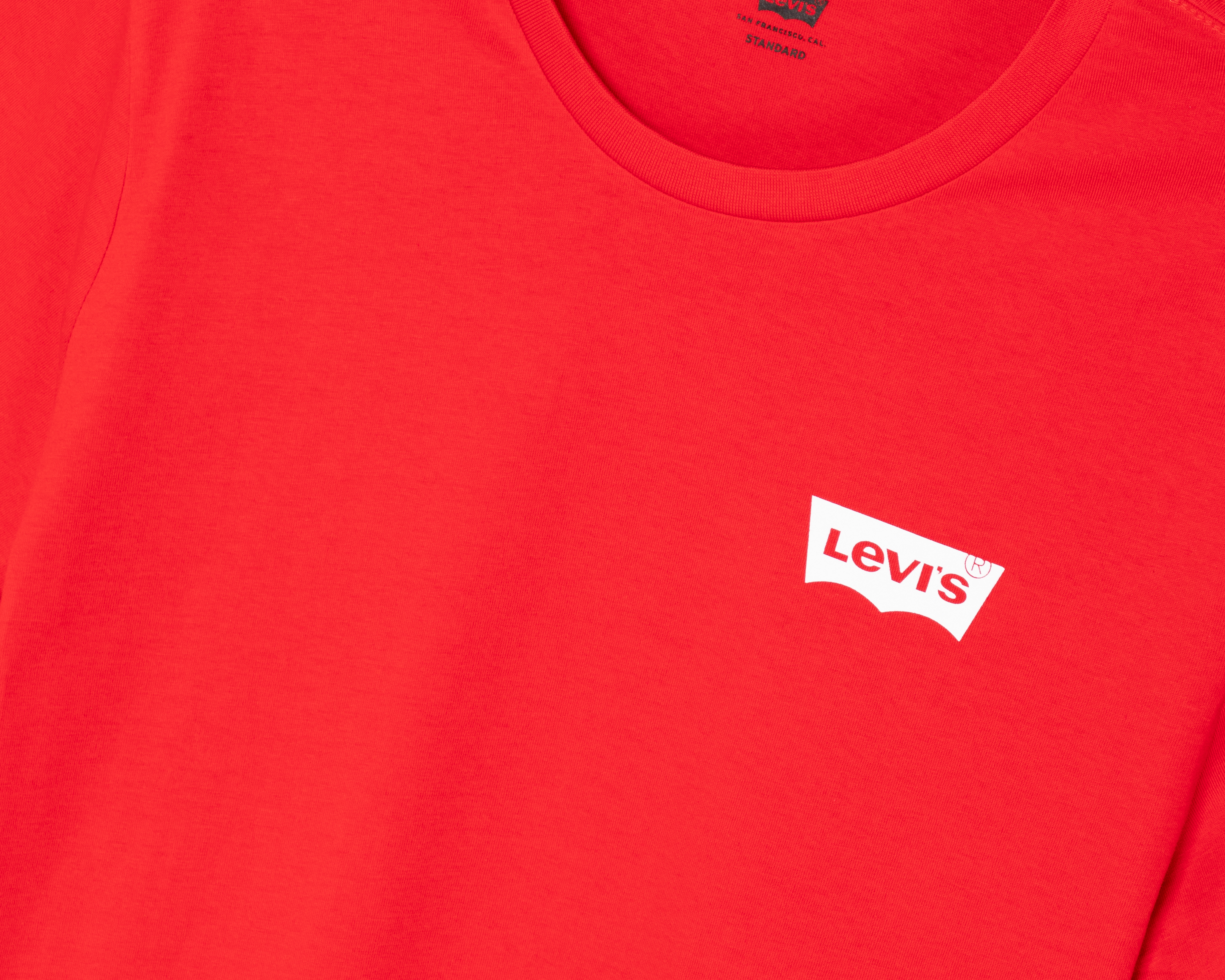 Foto 4 pulgar | Foto 3 | Playera Levi's Cuello Redondo