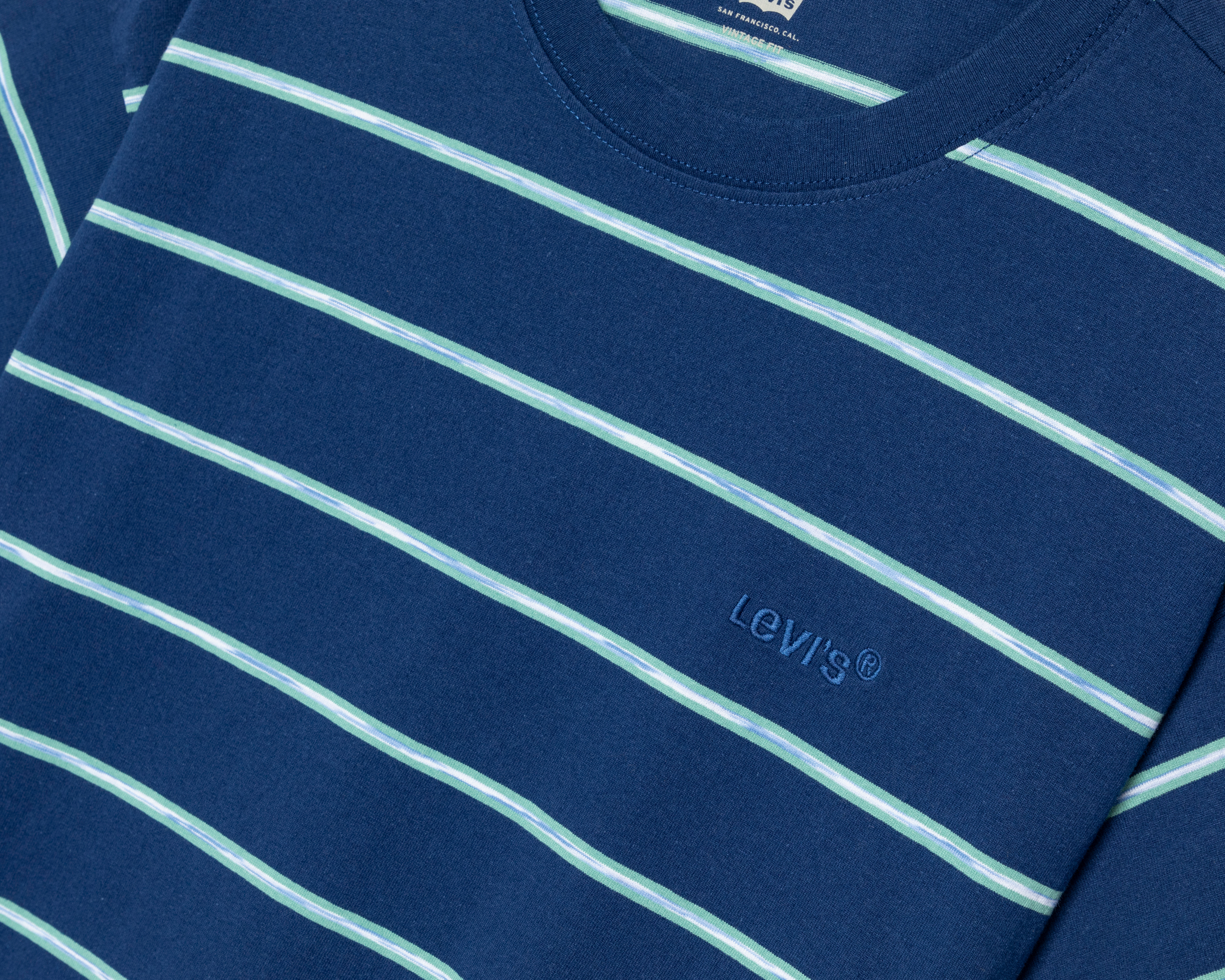 Foto 3 | Foto 3 | Playera Levi's Cuello Redondo