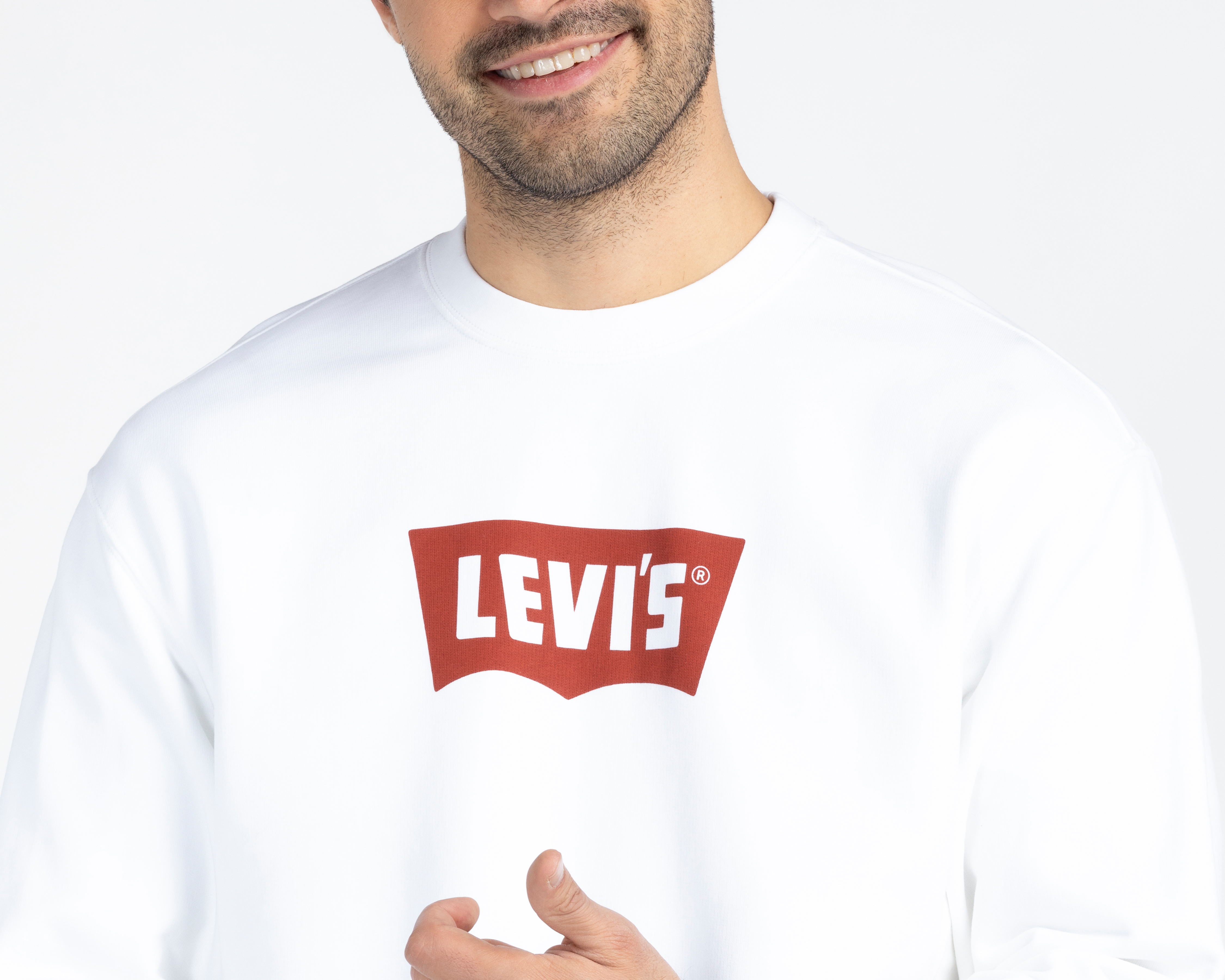 Foto 4 pulgar | Foto 3 | Sudadera Levi's