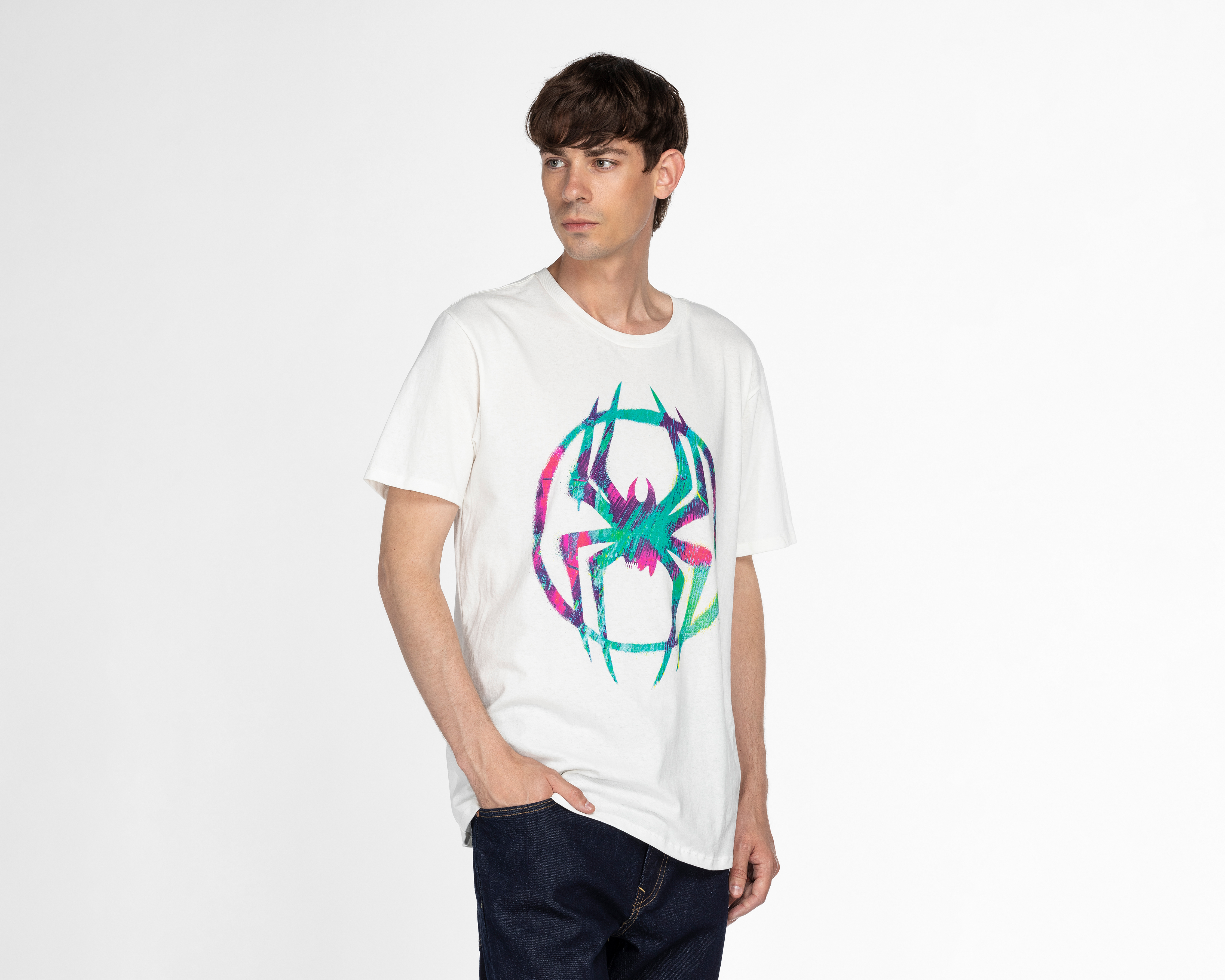 Foto 2 pulgar | Foto 1 | Playera Spider-Verse Marvel para Hombre
