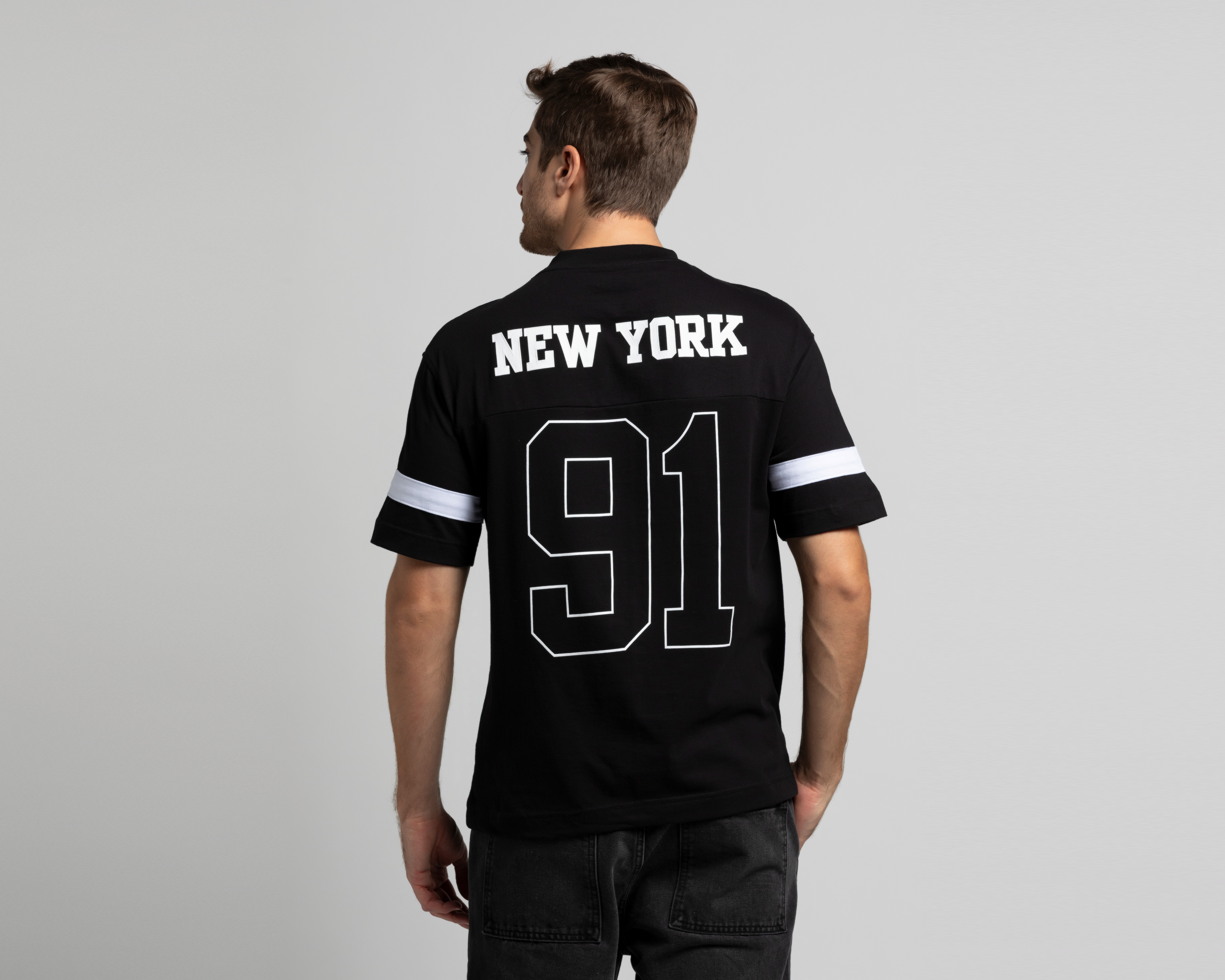 Foto 4 pulgar | Foto 3 | Playera de Cuello Redondo Negra Strona para Hombre