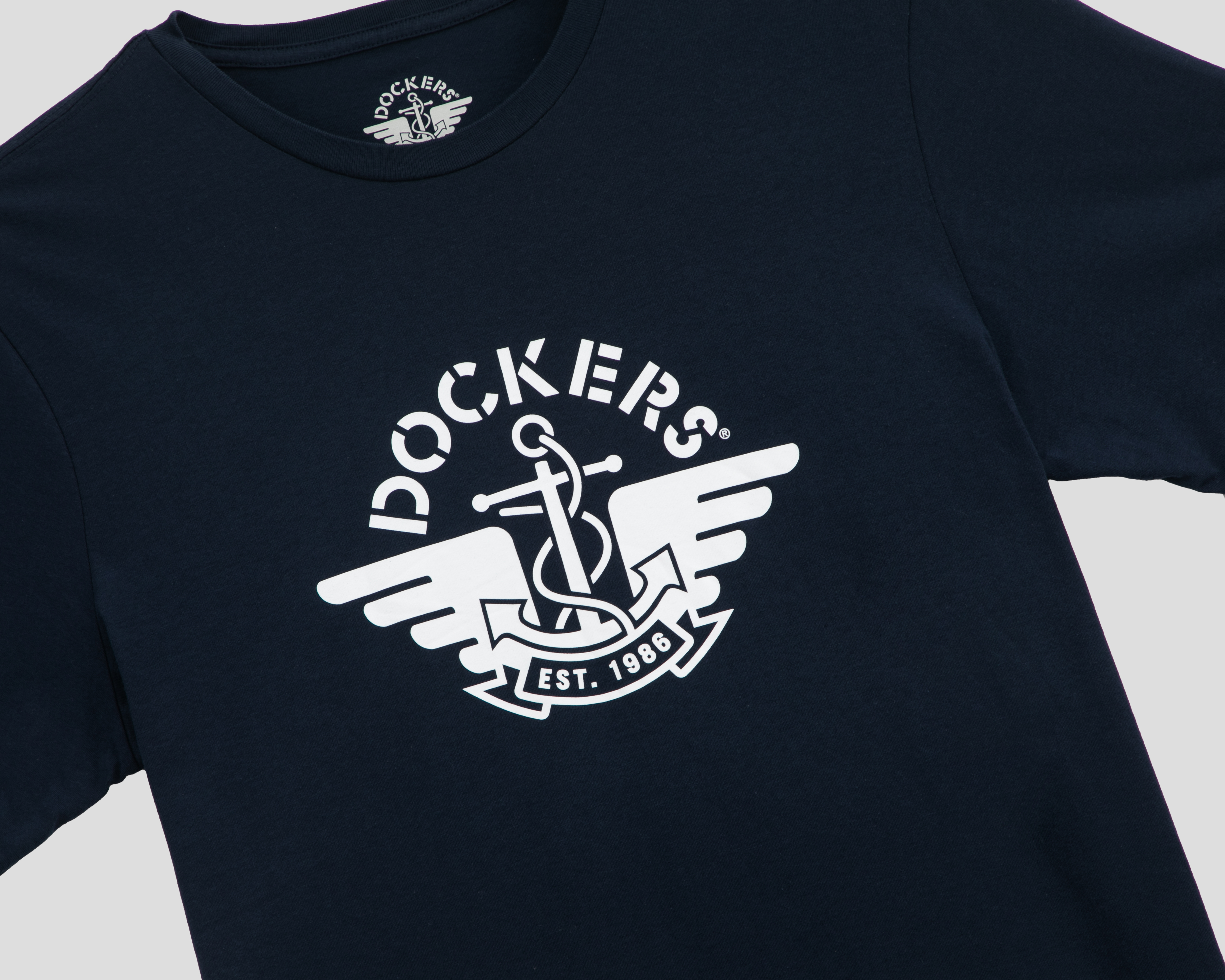 Foto 4 pulgar | Foto 3 | Playera de Cuello Redondo Azul Dockers para Hombre
