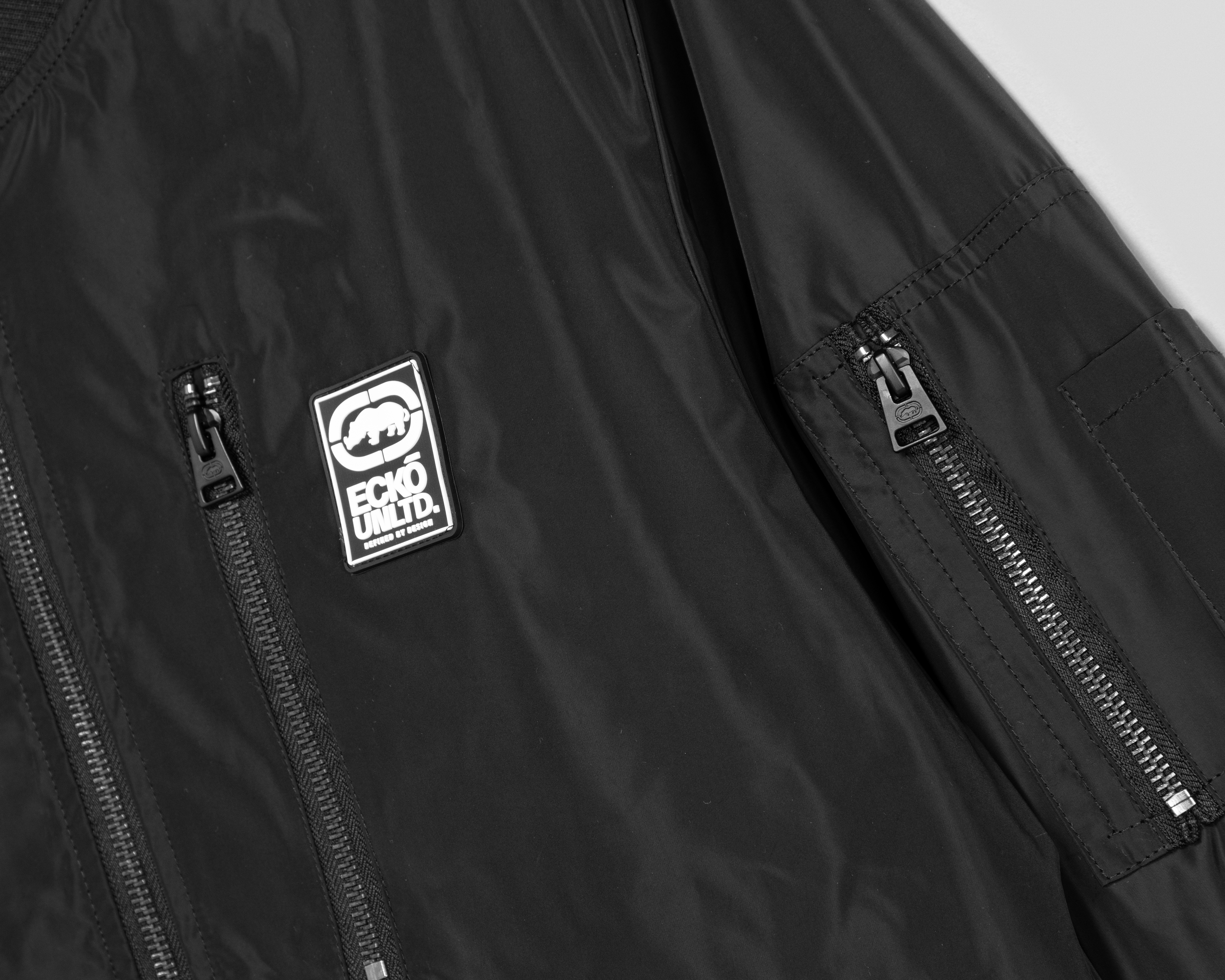 Foto 4 pulgar | Foto 3 | Chamarra Ecko Unldt. para Hombre