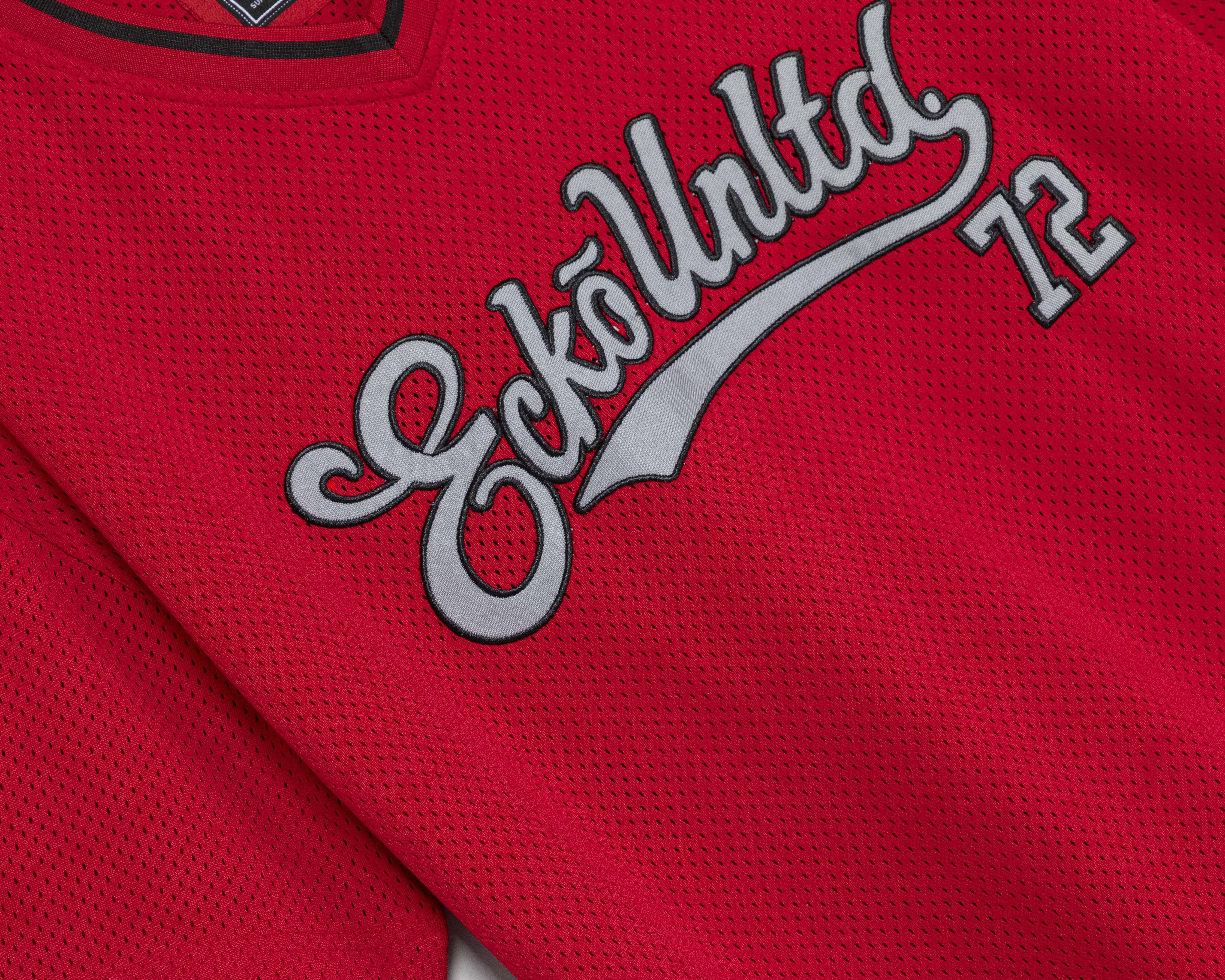 Foto 4 pulgar | Foto 3 | Playera Cuello V Roja Ecko Untld. para Hombre