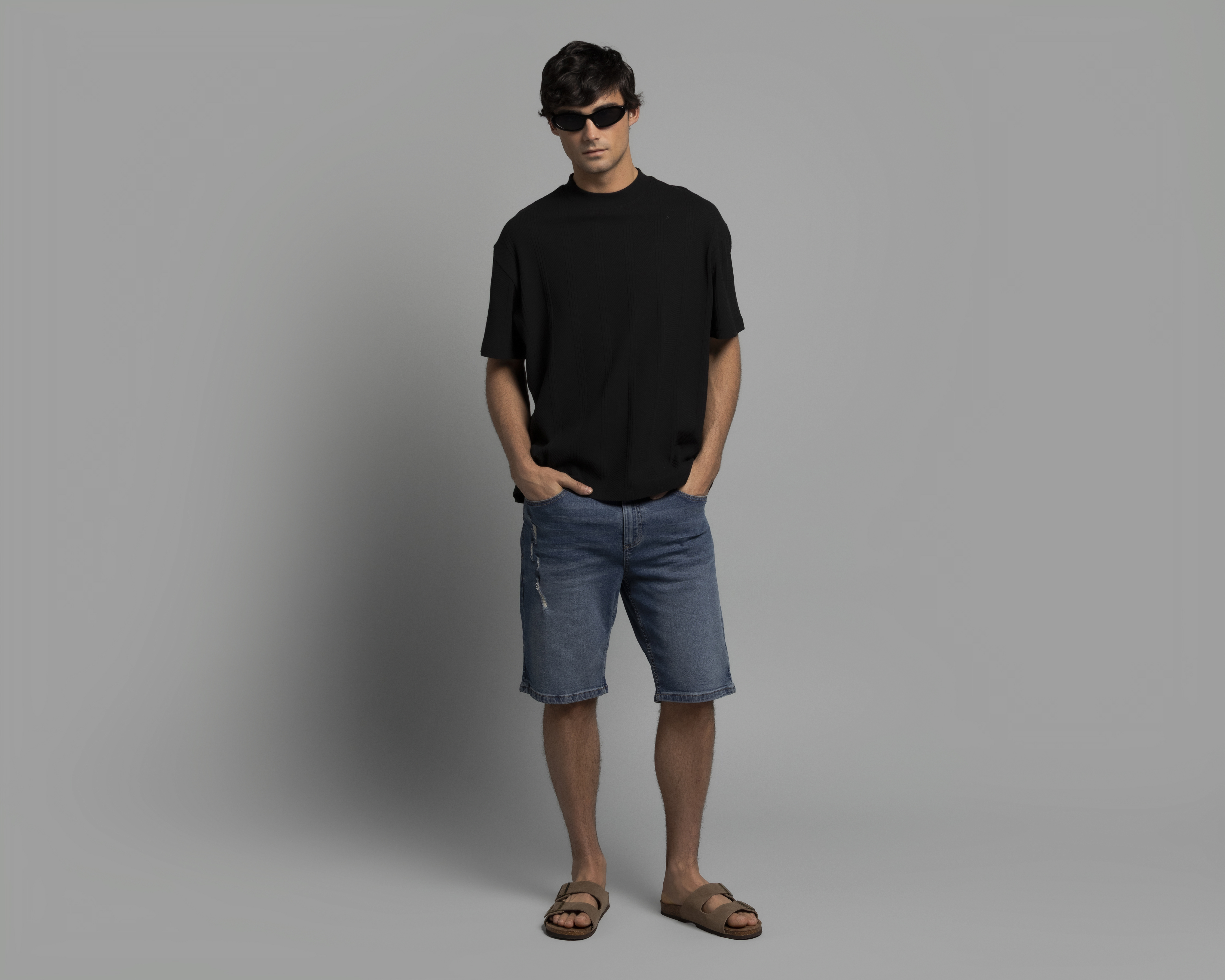 Playera de Cuello Redondo Negra Strona para Hombre