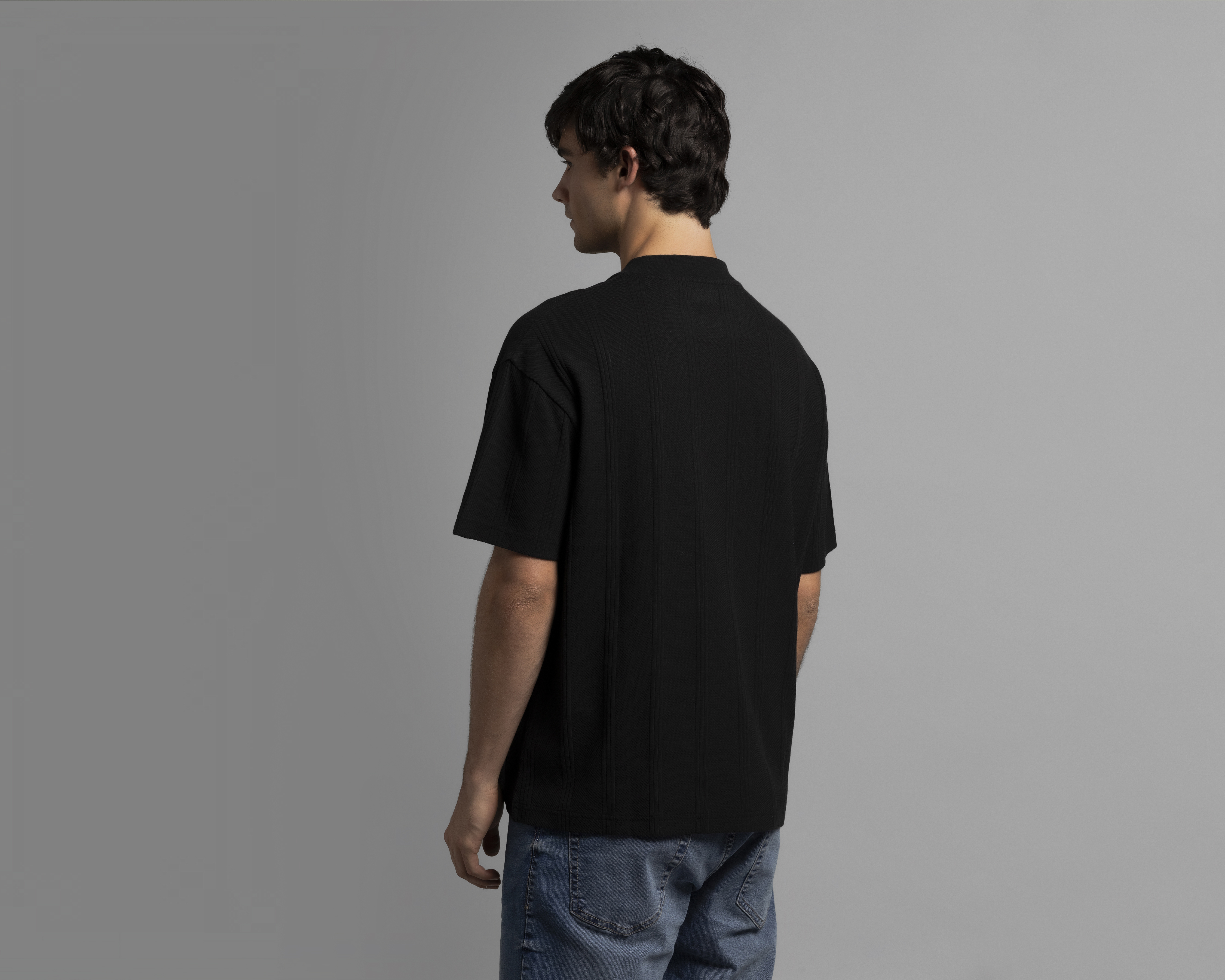 Foto 4 pulgar | Foto 3 | Playera de Cuello Redondo Negra Strona para Hombre