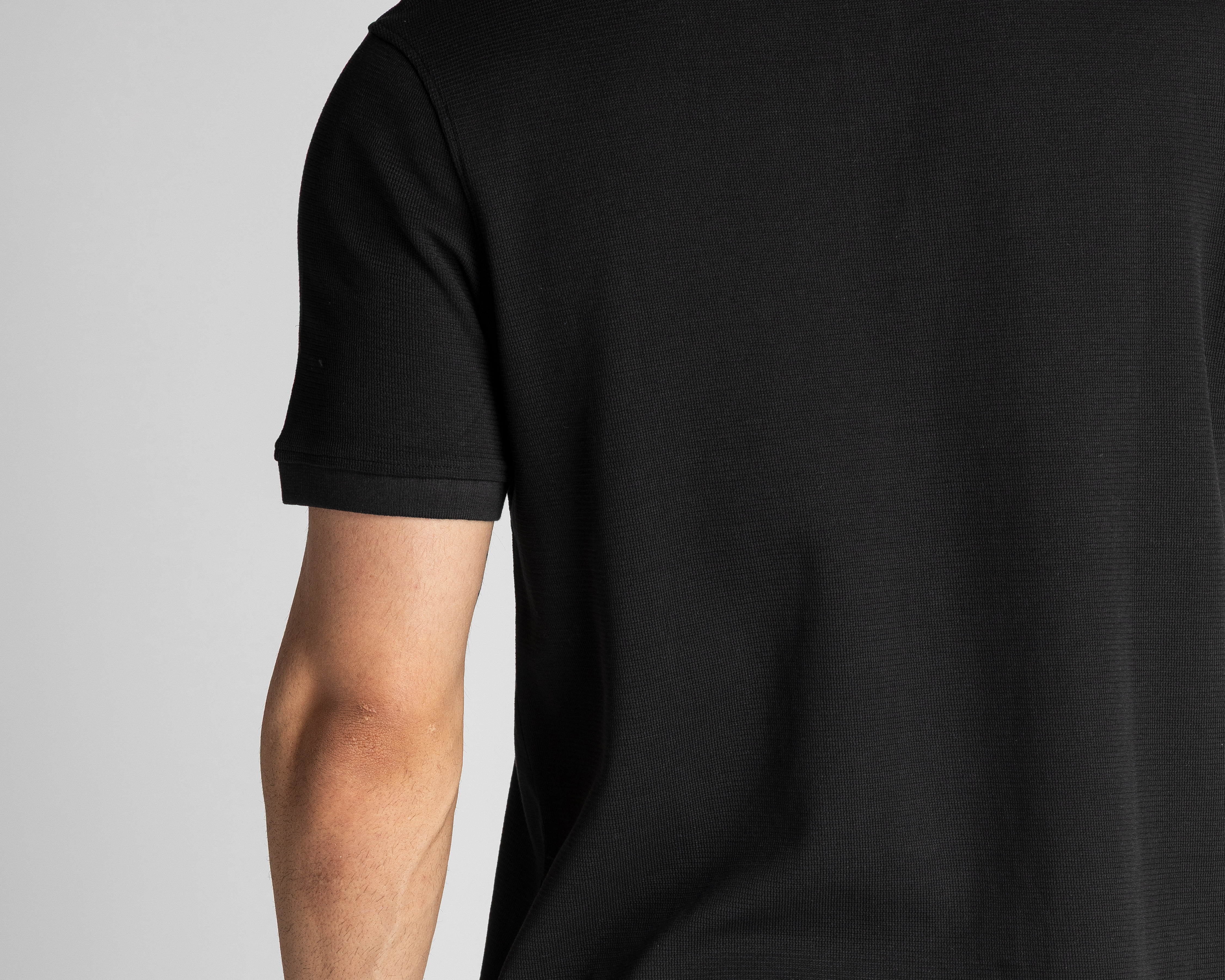 Foto 6 pulgar | Foto 5 | Playera Polo Strona Negra para Hombre