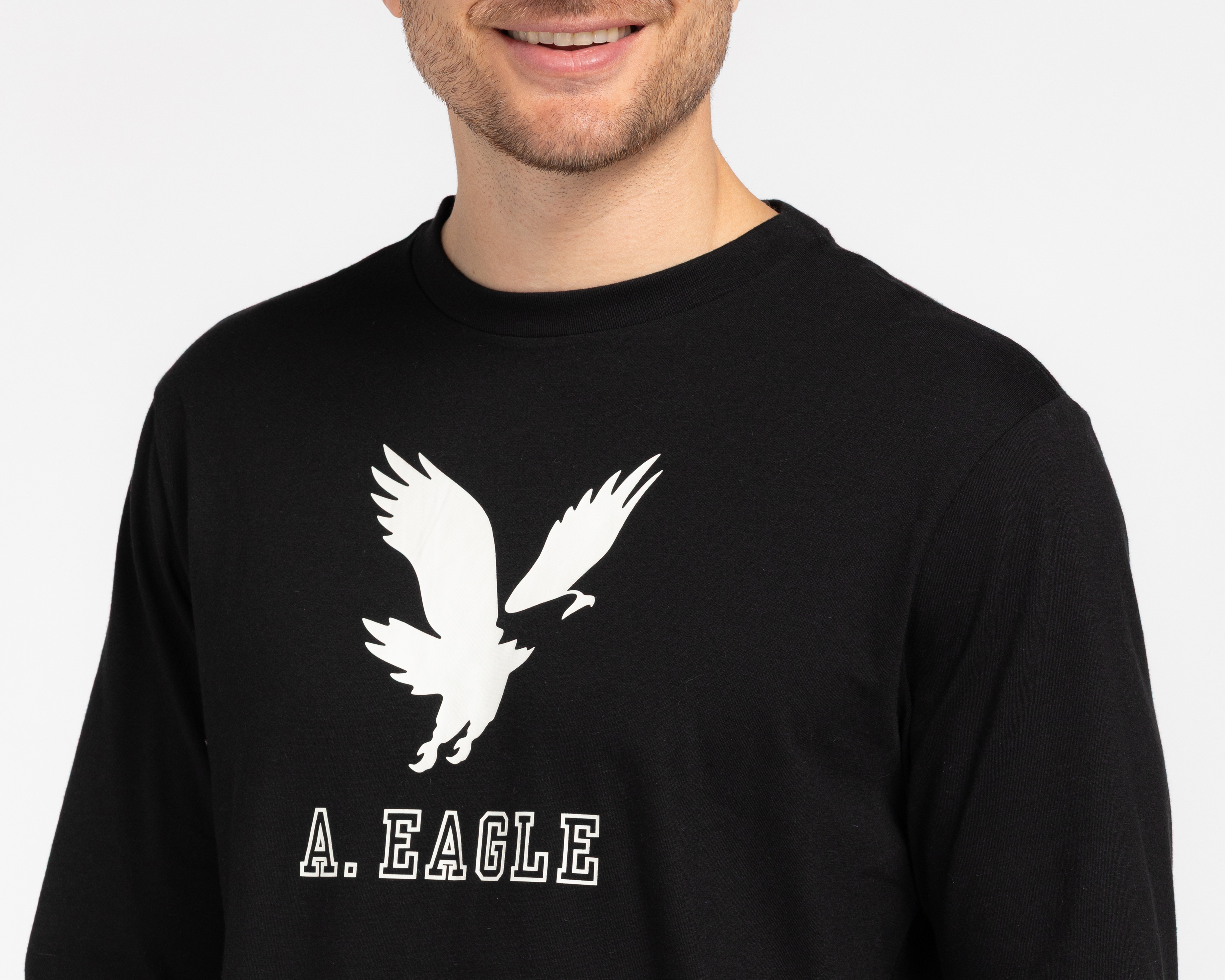 Foto 4 pulgar | Foto 3 | Playera Manga Larga Negra American Eagle para Hombre