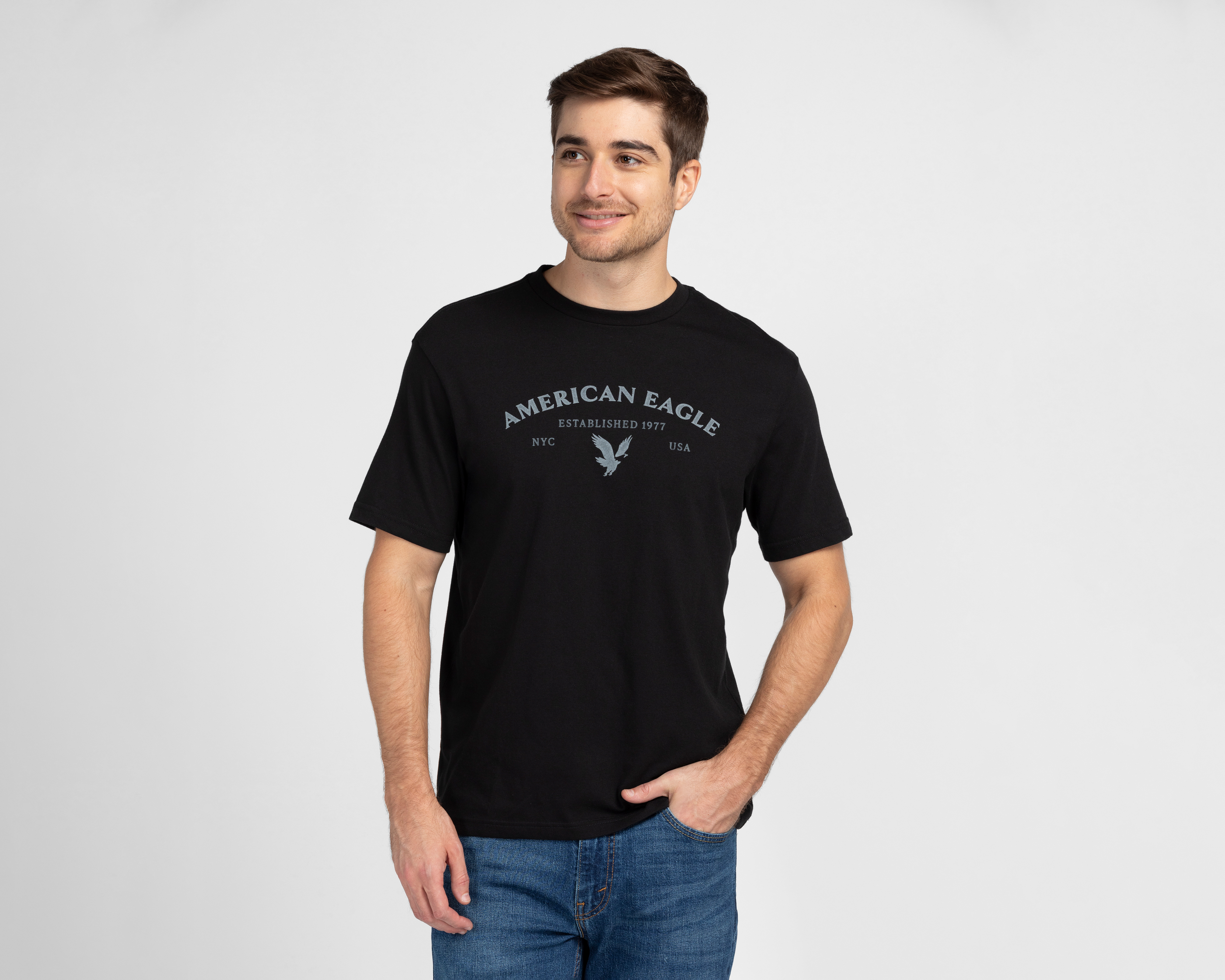 Foto 2 pulgar | Foto 1 | Playera de Cuello Redondo Negra American Eagle para Hombre