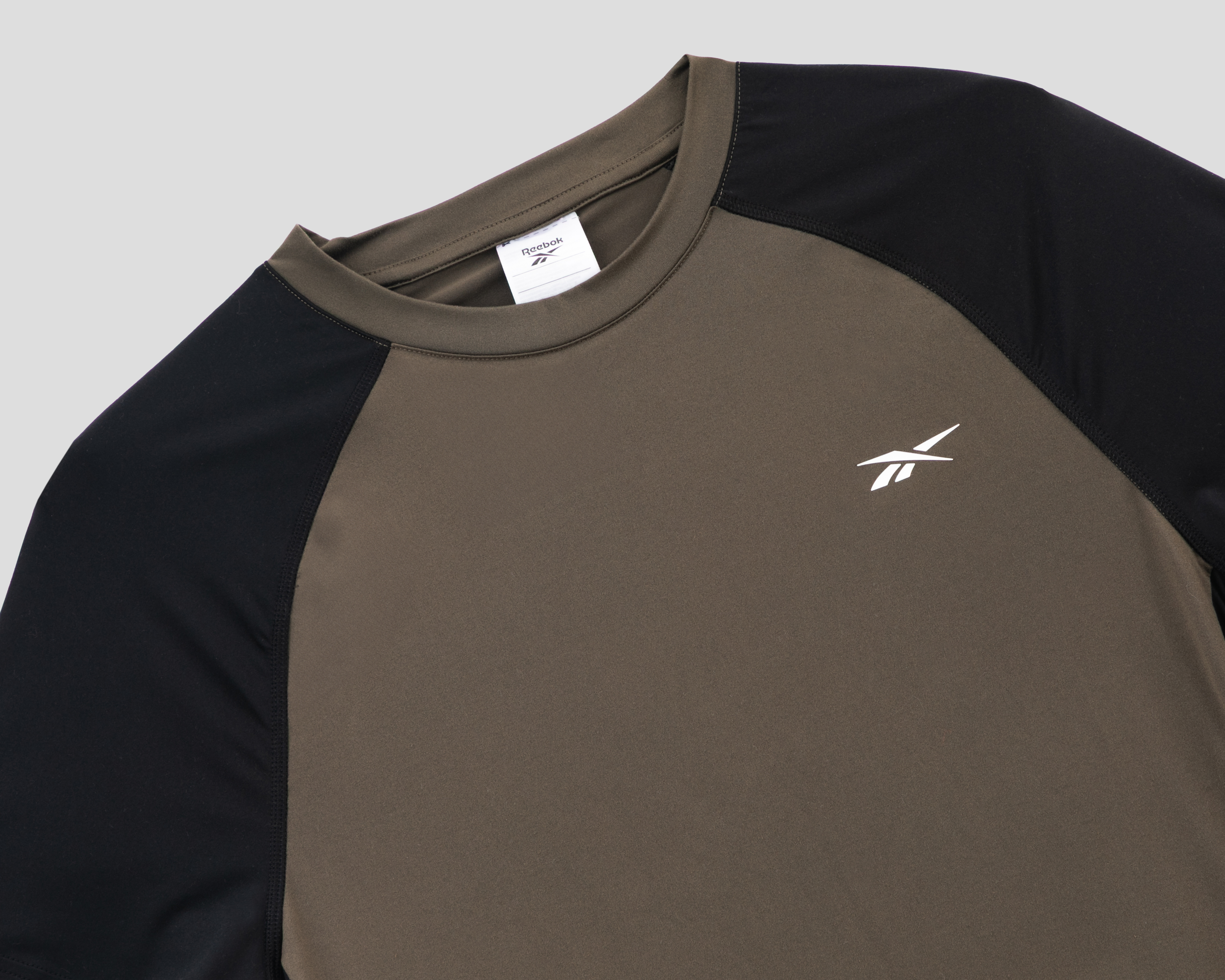 Foto 4 pulgar | Foto 3 | Playera de Entrenamiento Reebok Rambo Contraste para Hombre