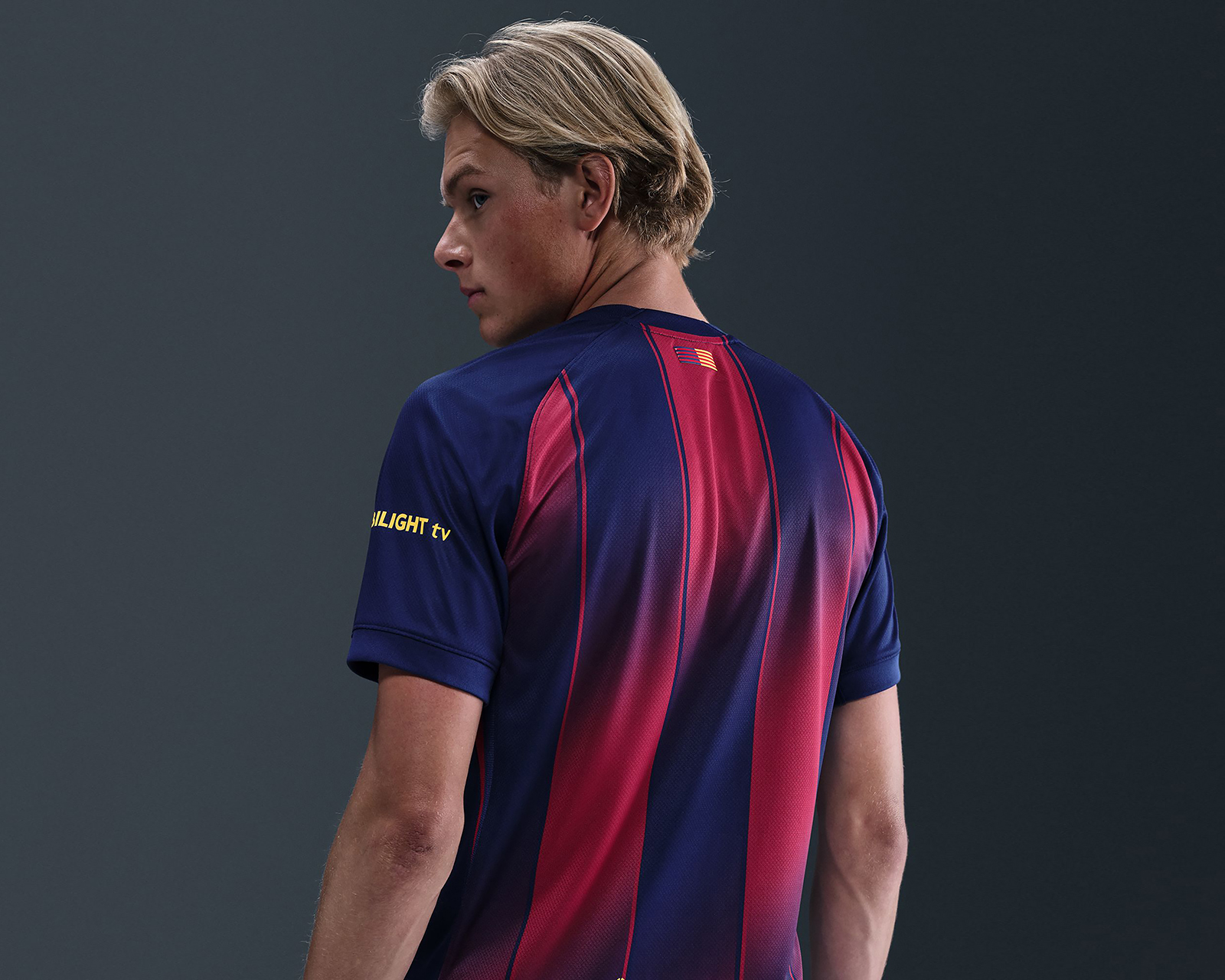 Foto 5 pulgar | Foto 4 | Jersey Nike Barcelona Local 2025 para Hombre