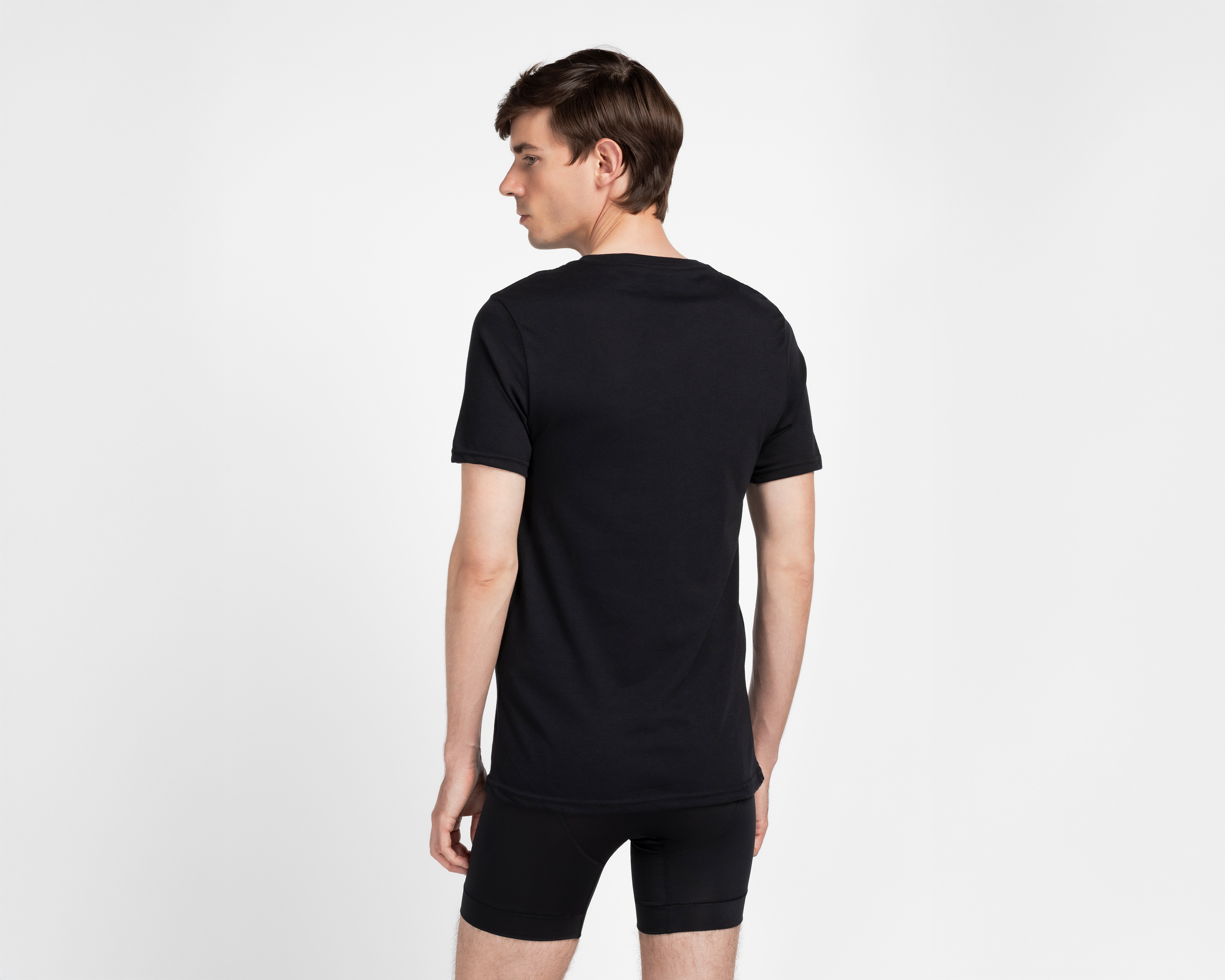 Foto 4 pulgar | Foto 3 | Playera Interior Cuello Redondo Umbro para Hombre 3 Piezas