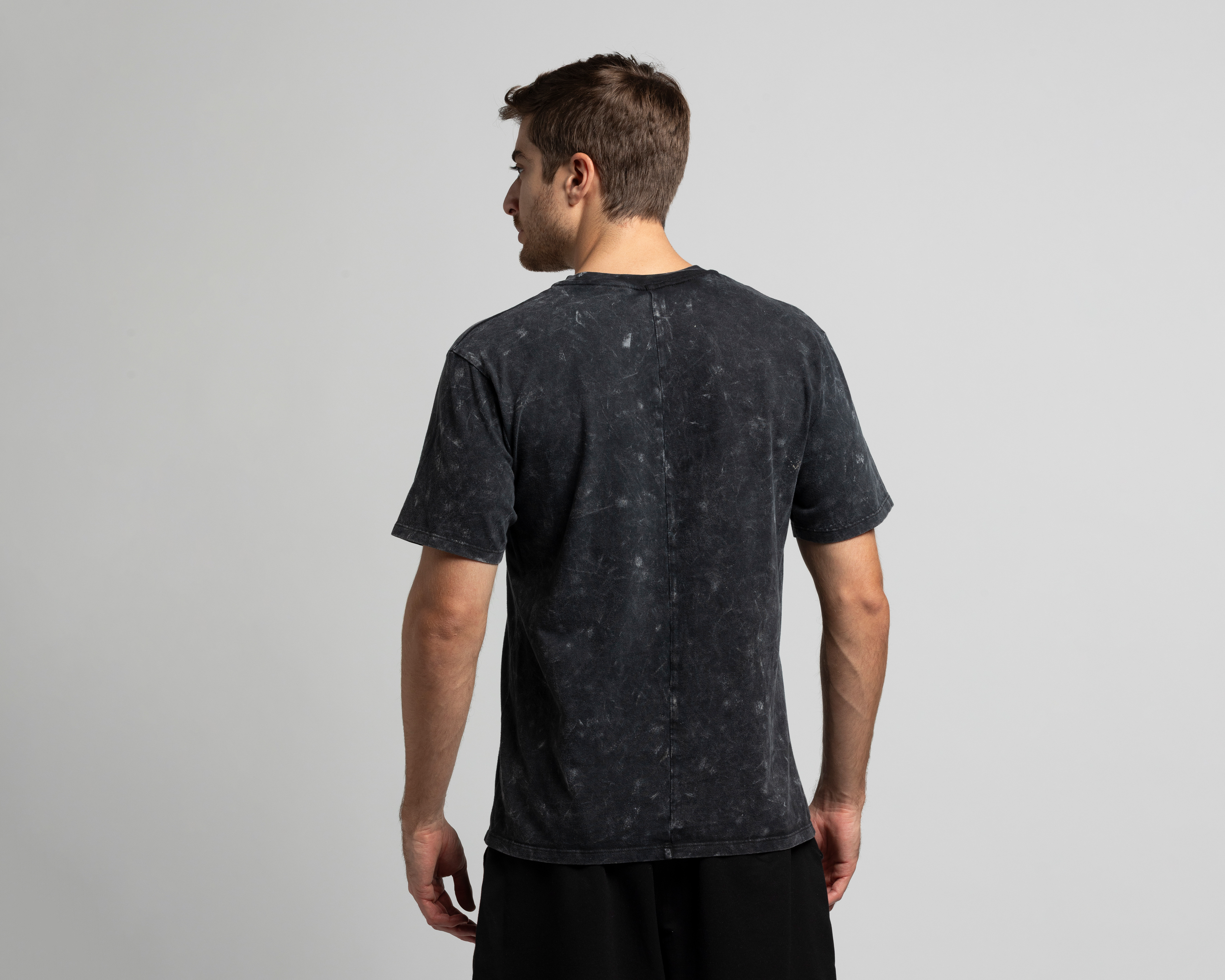 Foto 4 pulgar | Foto 3 | Playera de Cuello Redondo Negra Strona para Hombre