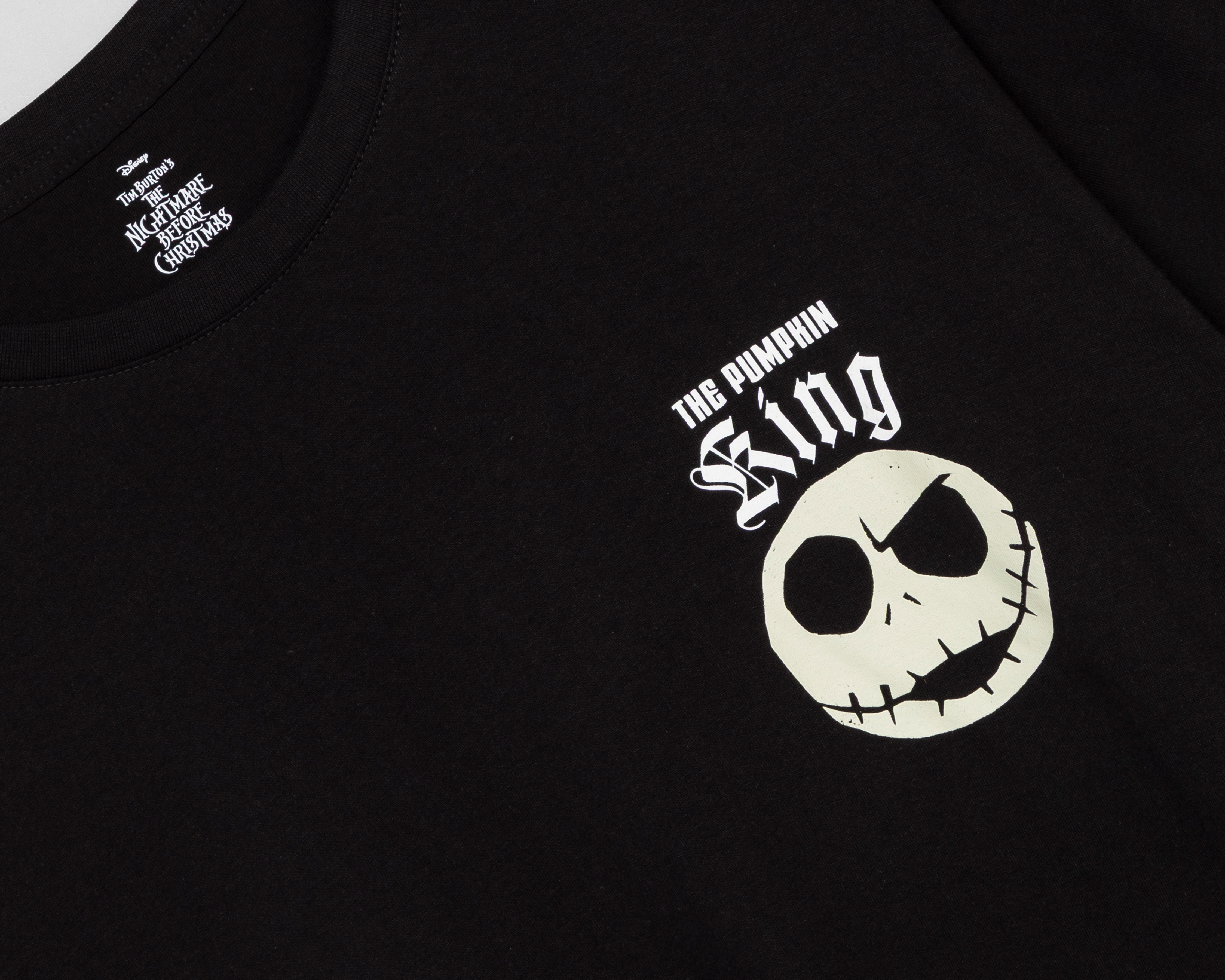 Foto 4 pulgar | Foto 3 | Playera de Cuello Redondo Negra Disney Jack para Hombre